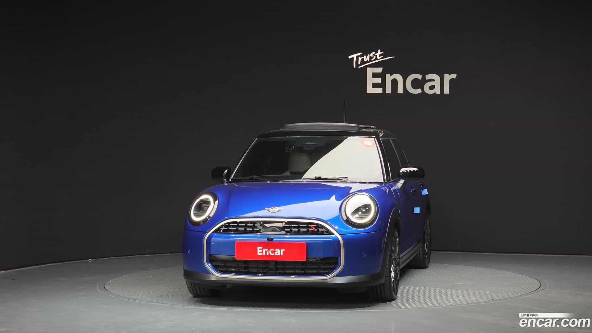 Cooper Mini 2025.0-OUTER-003