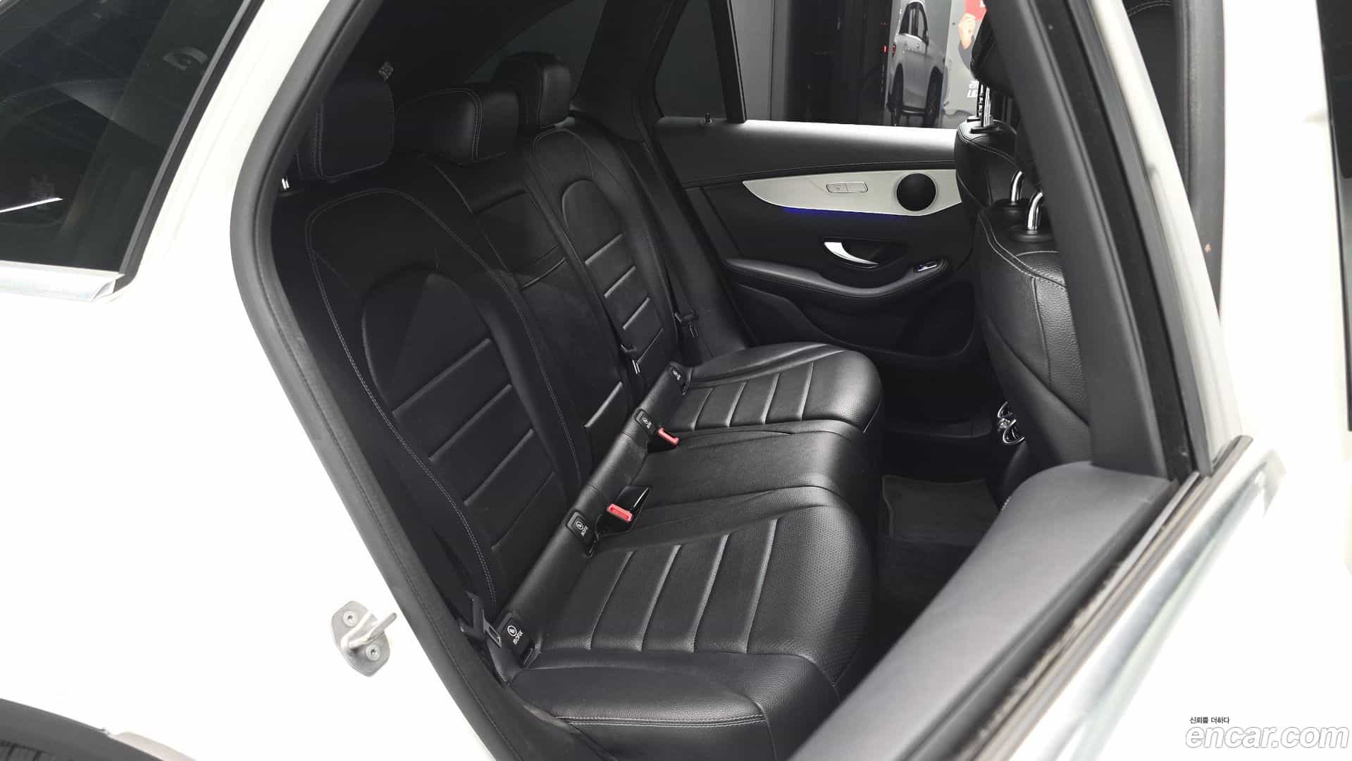 GLC-Class Mercedes-Benz 2021.2-OPTION-016