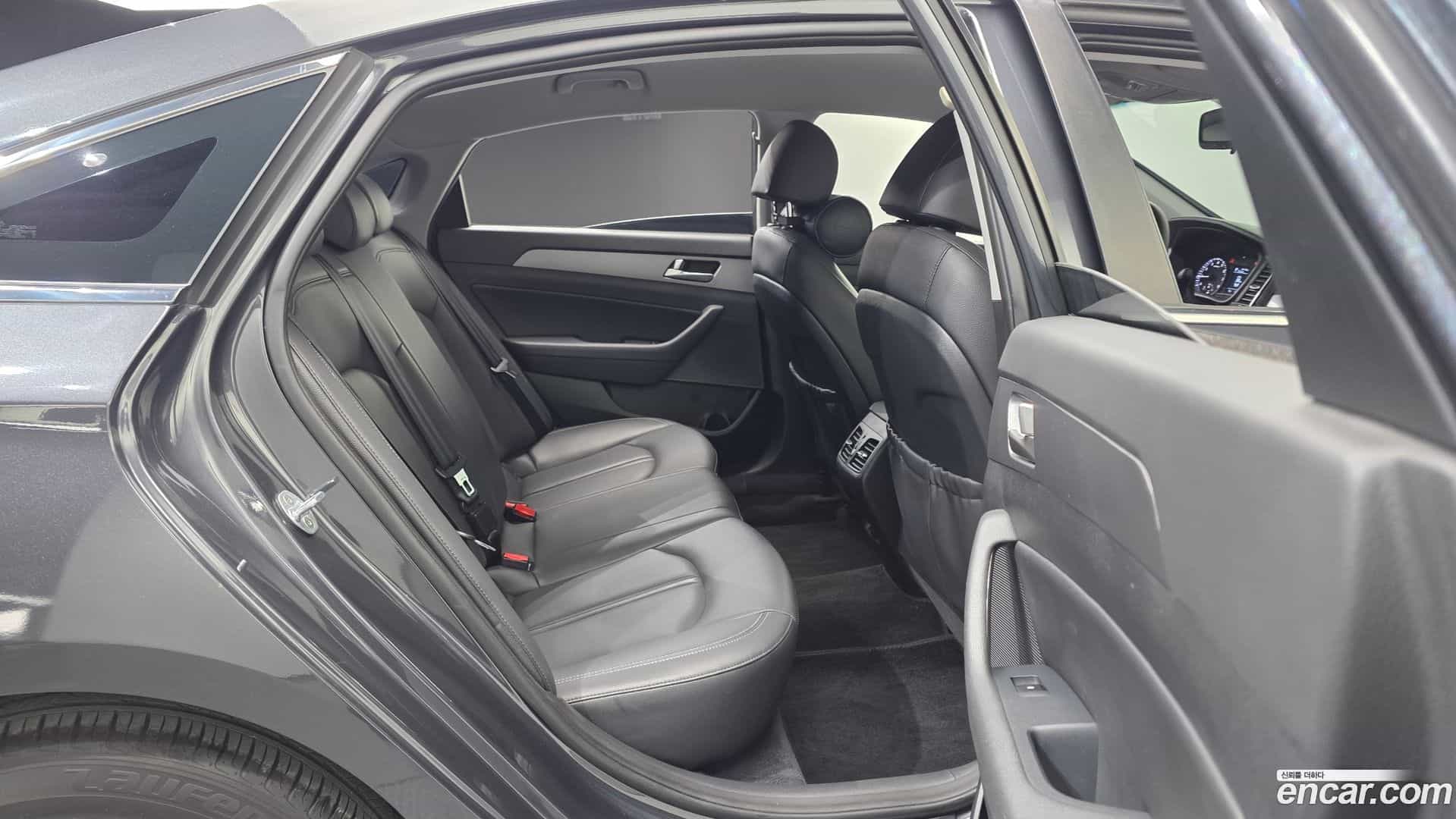 Sonata Hyundai 2018.9-OPTION-017