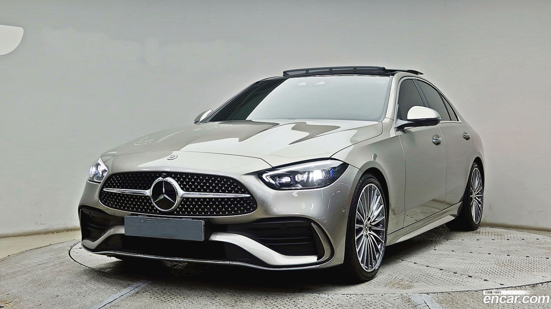 Main__Slider__Photo:C-Class Mercedes-Benz 2023.0-0