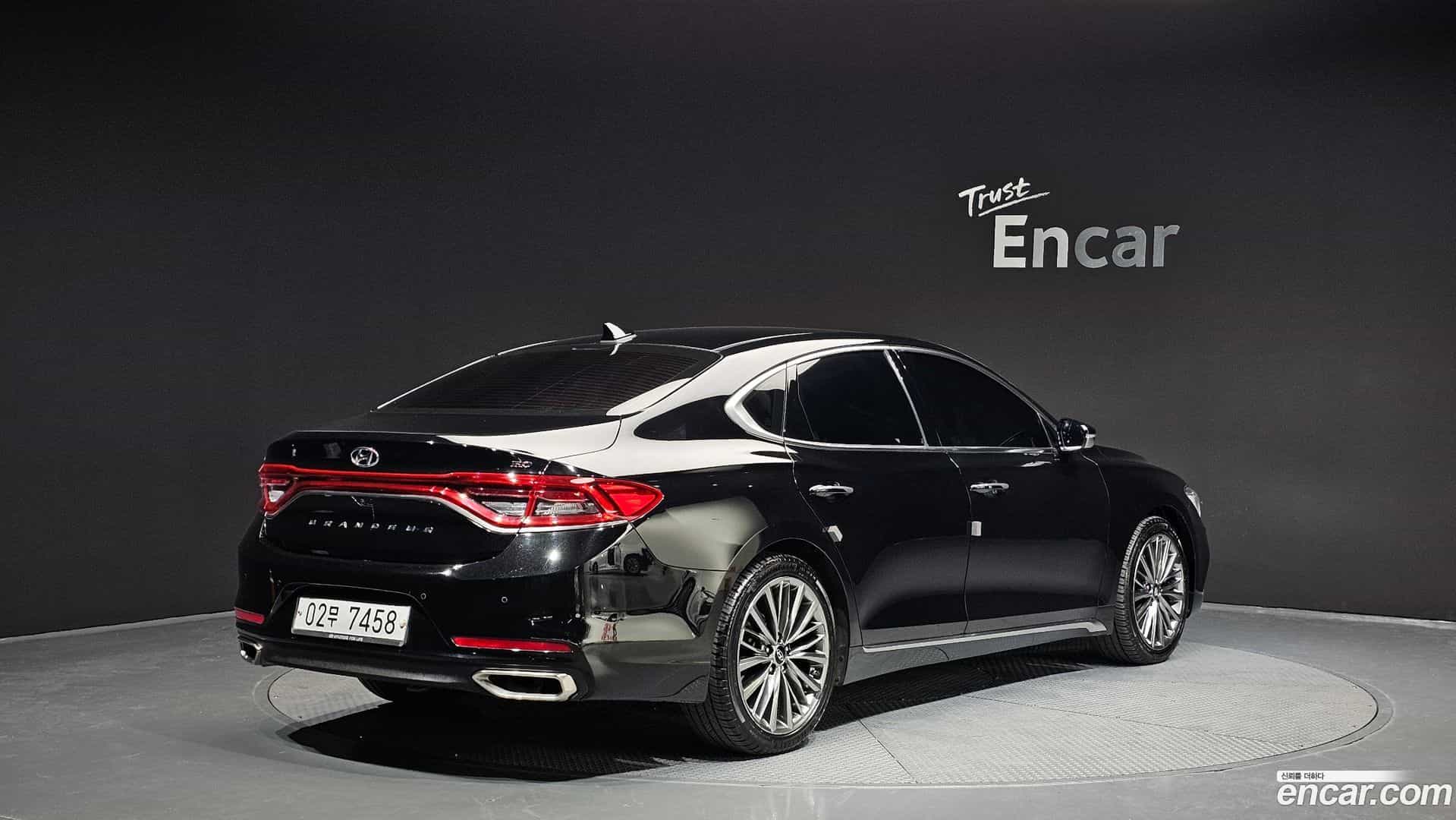 Grandeur Hyundai 2017.0-OUTER-002