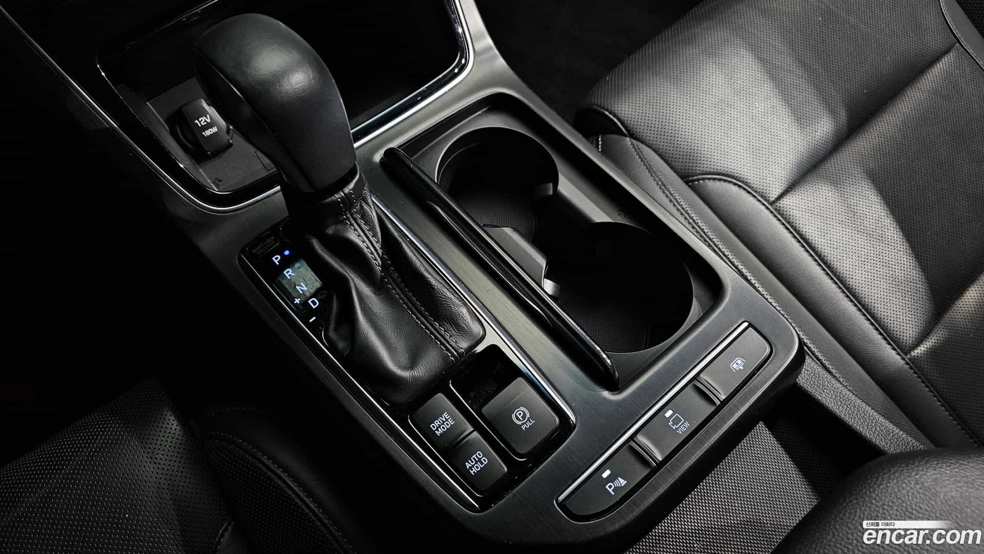 Grandeur Hyundai 2017.0-INNER-009
