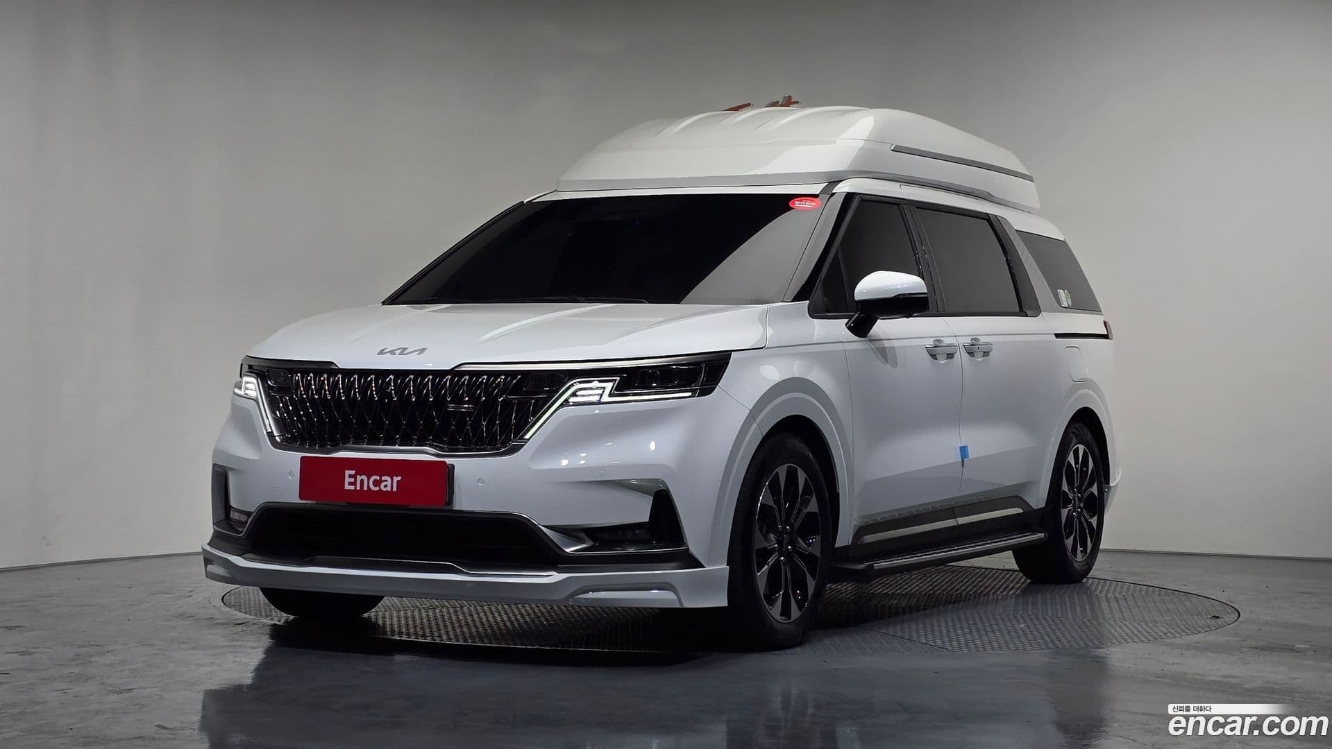 Main__Slider__Photo:Canival Kia 2023.9-0