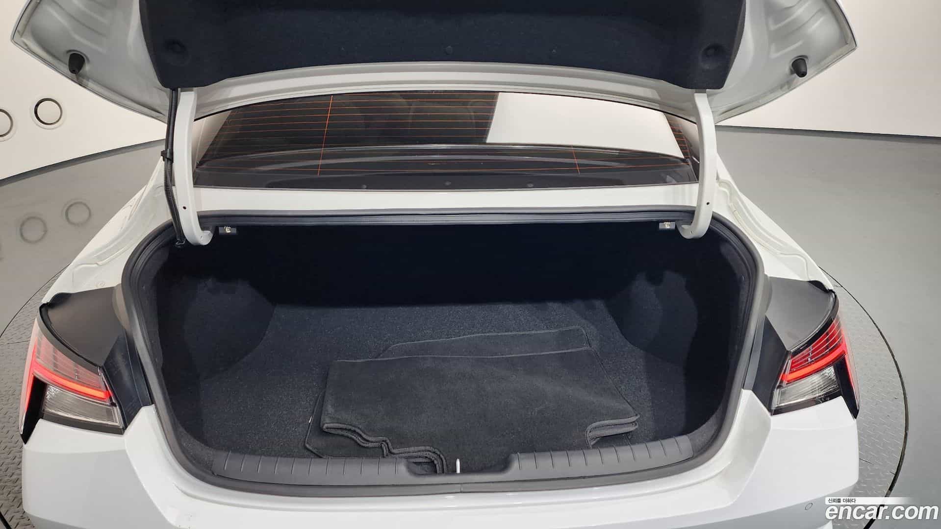 AVANTE Hyundai 2020.5-OPTION-024