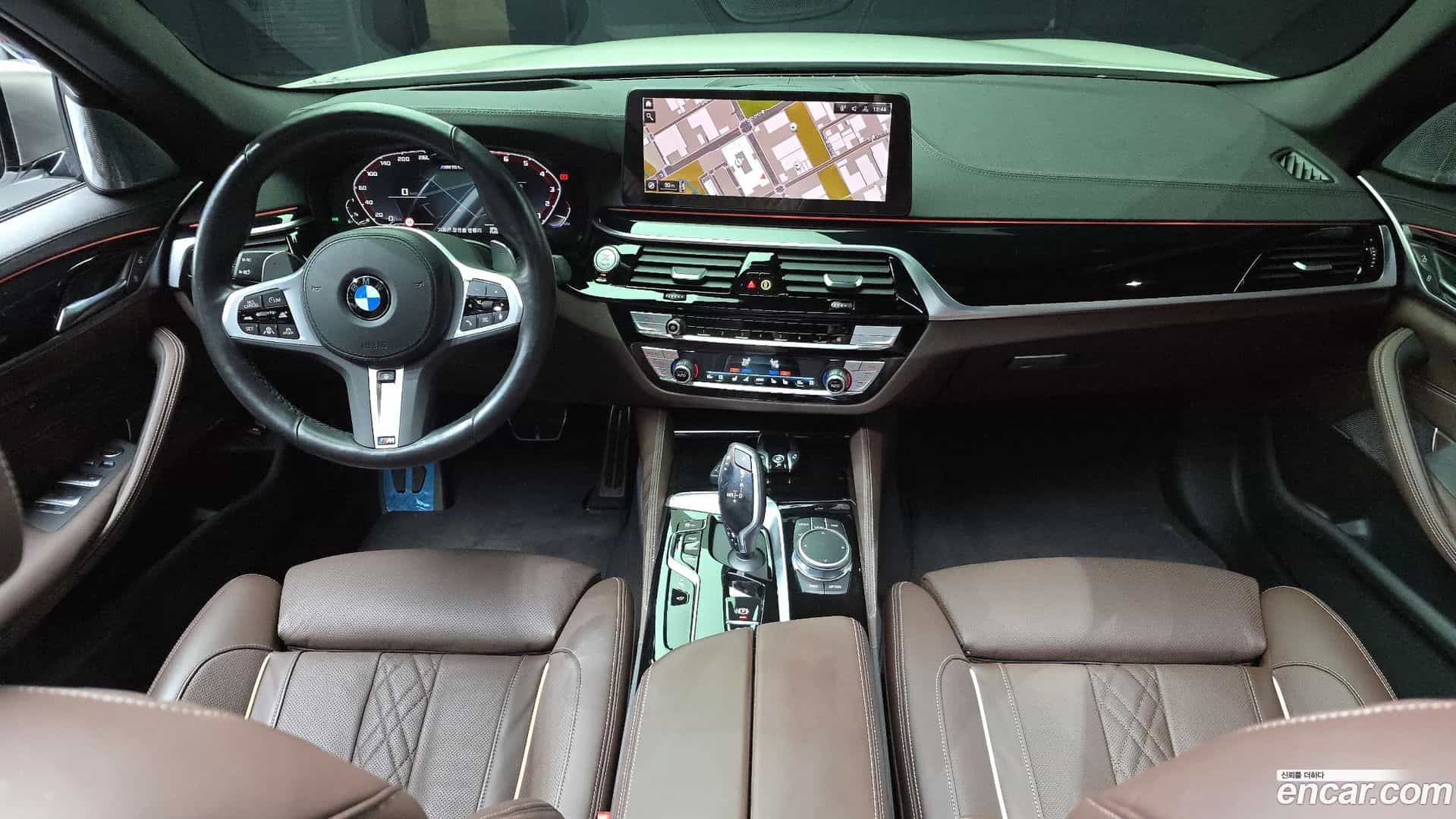 5-Series BMW 2022.2-INNER-007
