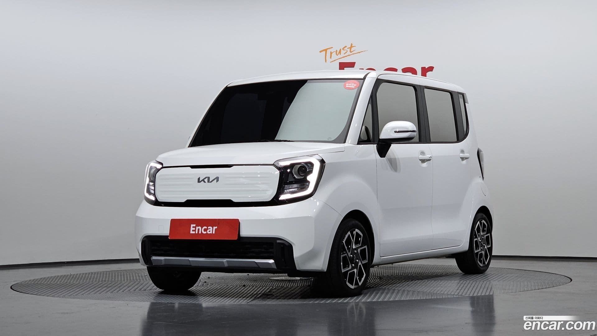 Main__Slider__Photo:RAY Kia 2024.6-0