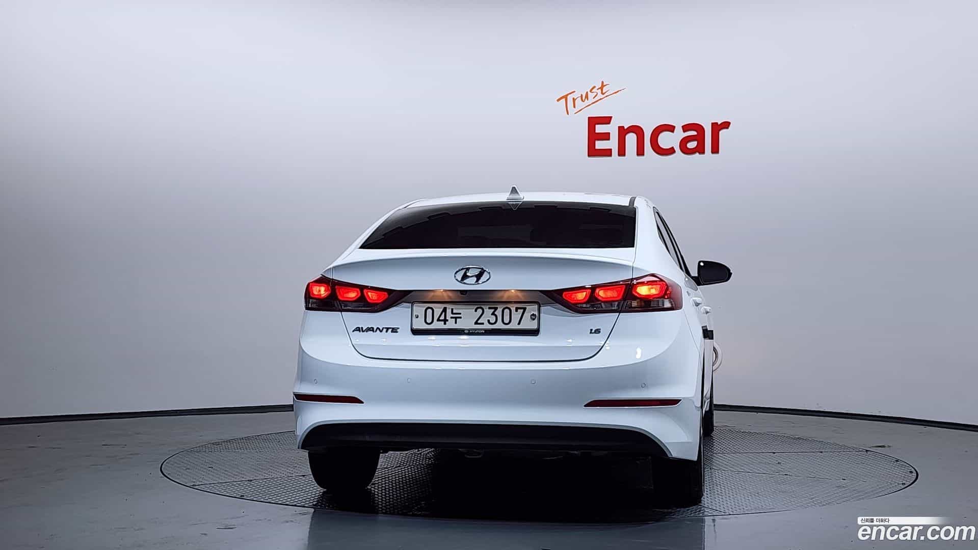 AVANTE Hyundai 2018.3-OUTER-004