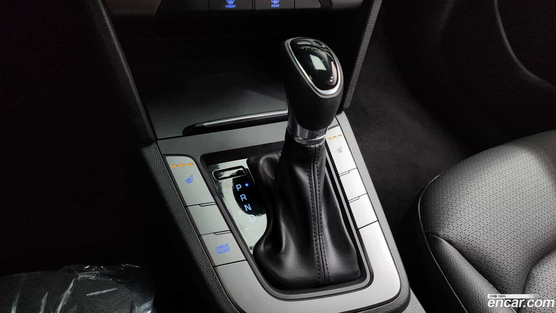 AVANTE Hyundai 2018.3-INNER-009