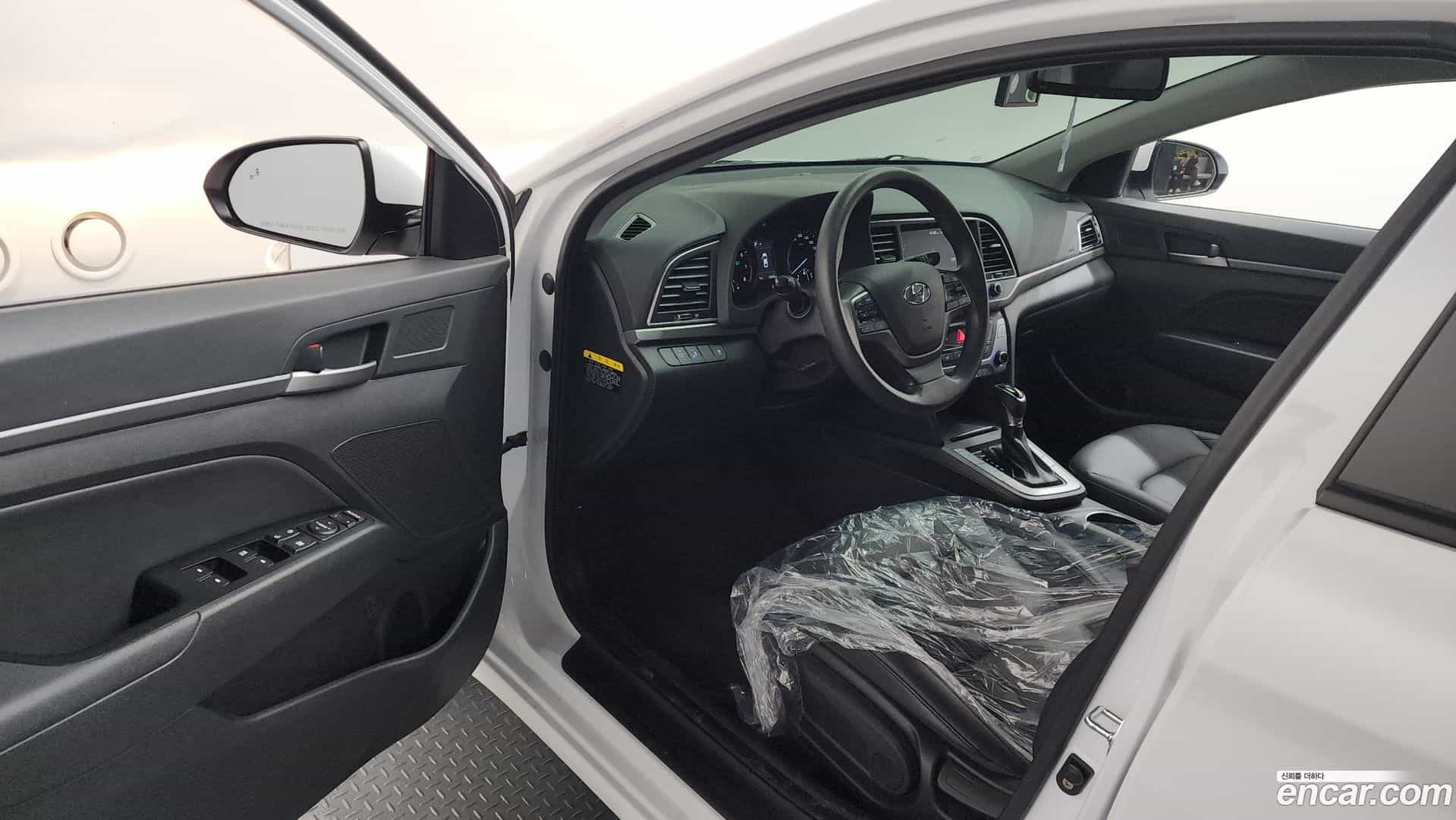 AVANTE Hyundai 2018.3-INNER-010