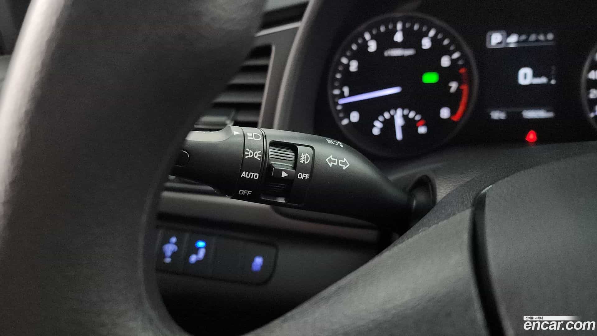 AVANTE Hyundai 2018.3-OPTION-019