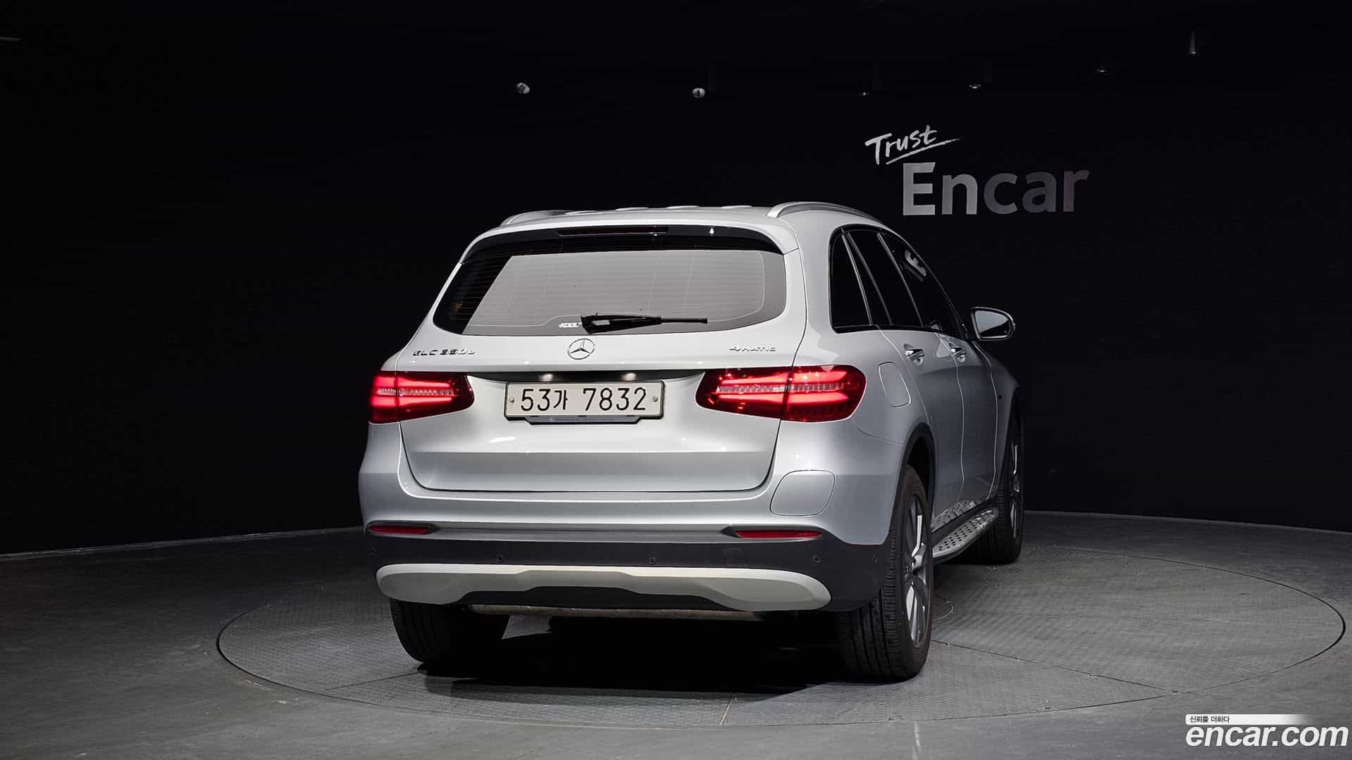 GLC-Class Mercedes-Benz 2018.10-OUTER-004