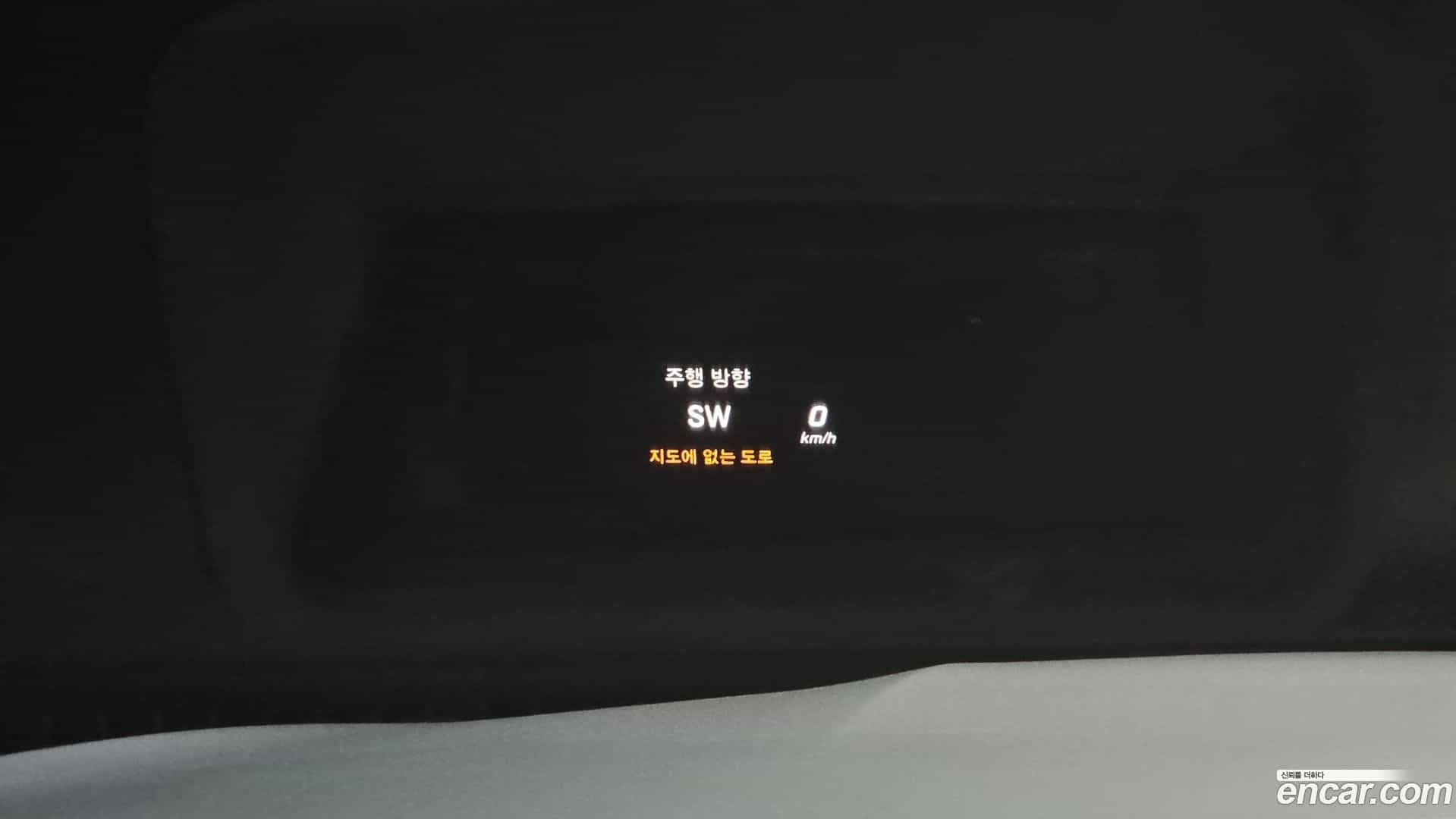 GLC-Class Mercedes-Benz 2018.10-OPTION-023