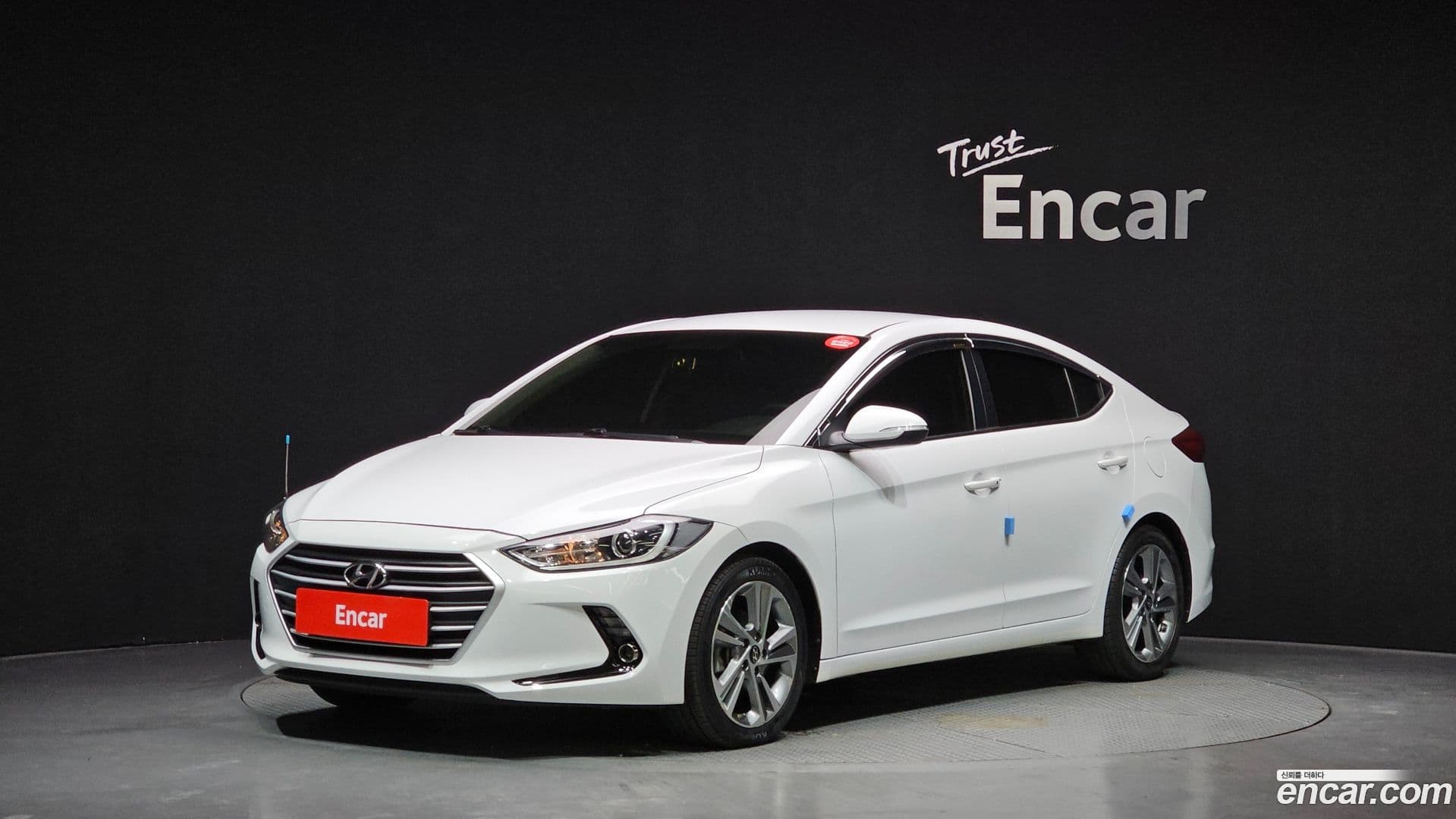 Main__Slider__Photo:AVANTE Hyundai 2018.5-0