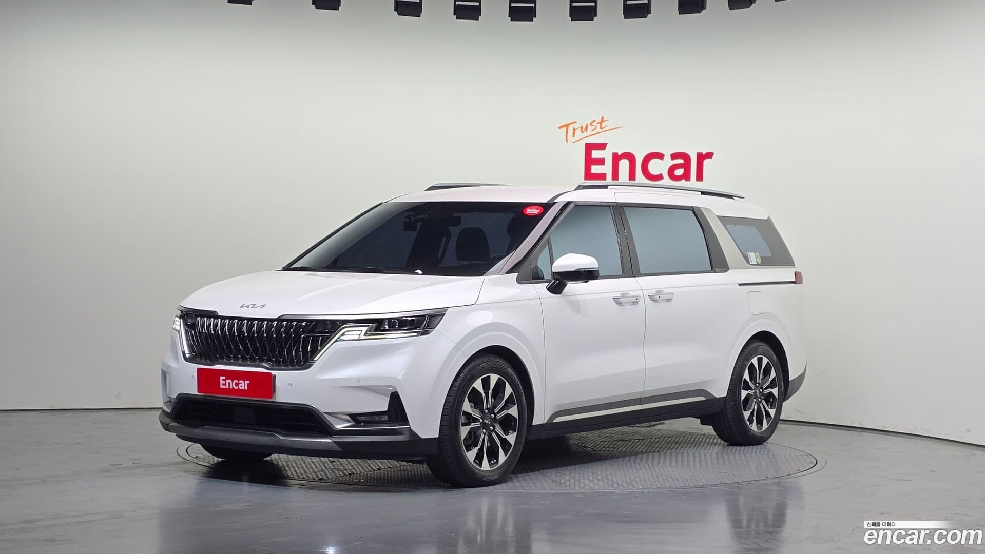 Main__Slider__Photo:Canival Kia 2022.2-0