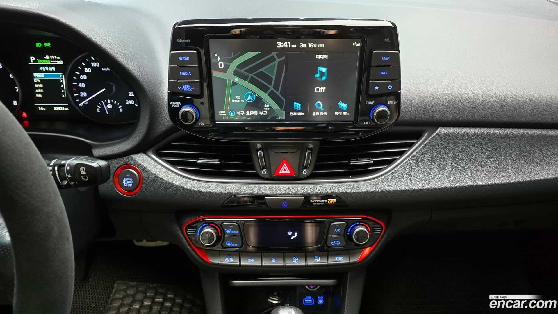 i30 Hyundai 2018.2-OPTION-019