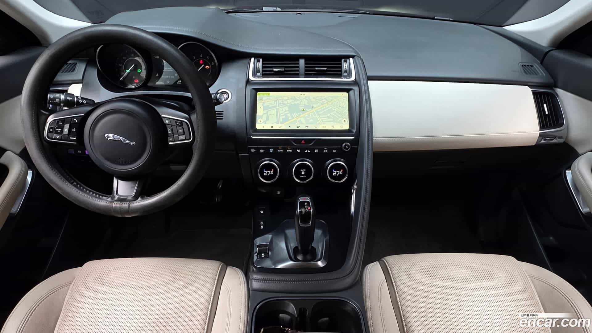 E-PACE Jaguar 2018.3-INNER-007