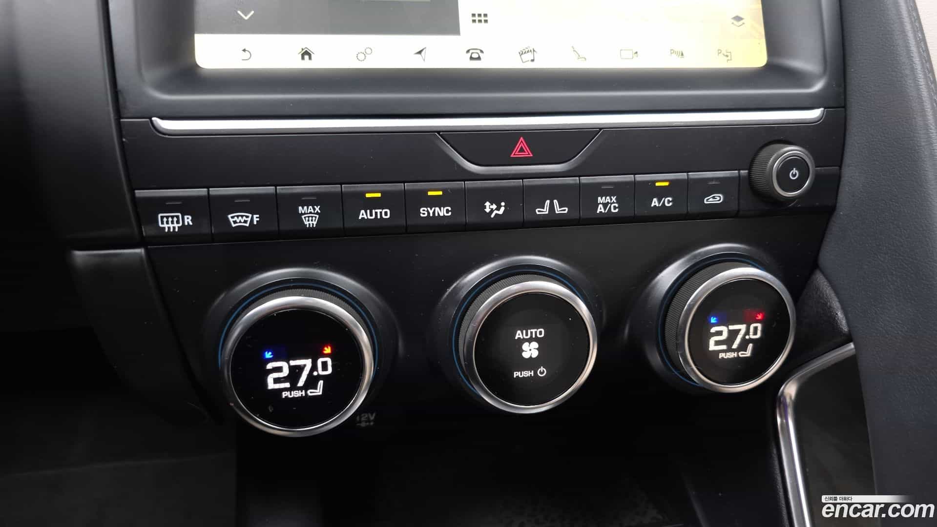 E-PACE Jaguar 2018.3-OPTION-021