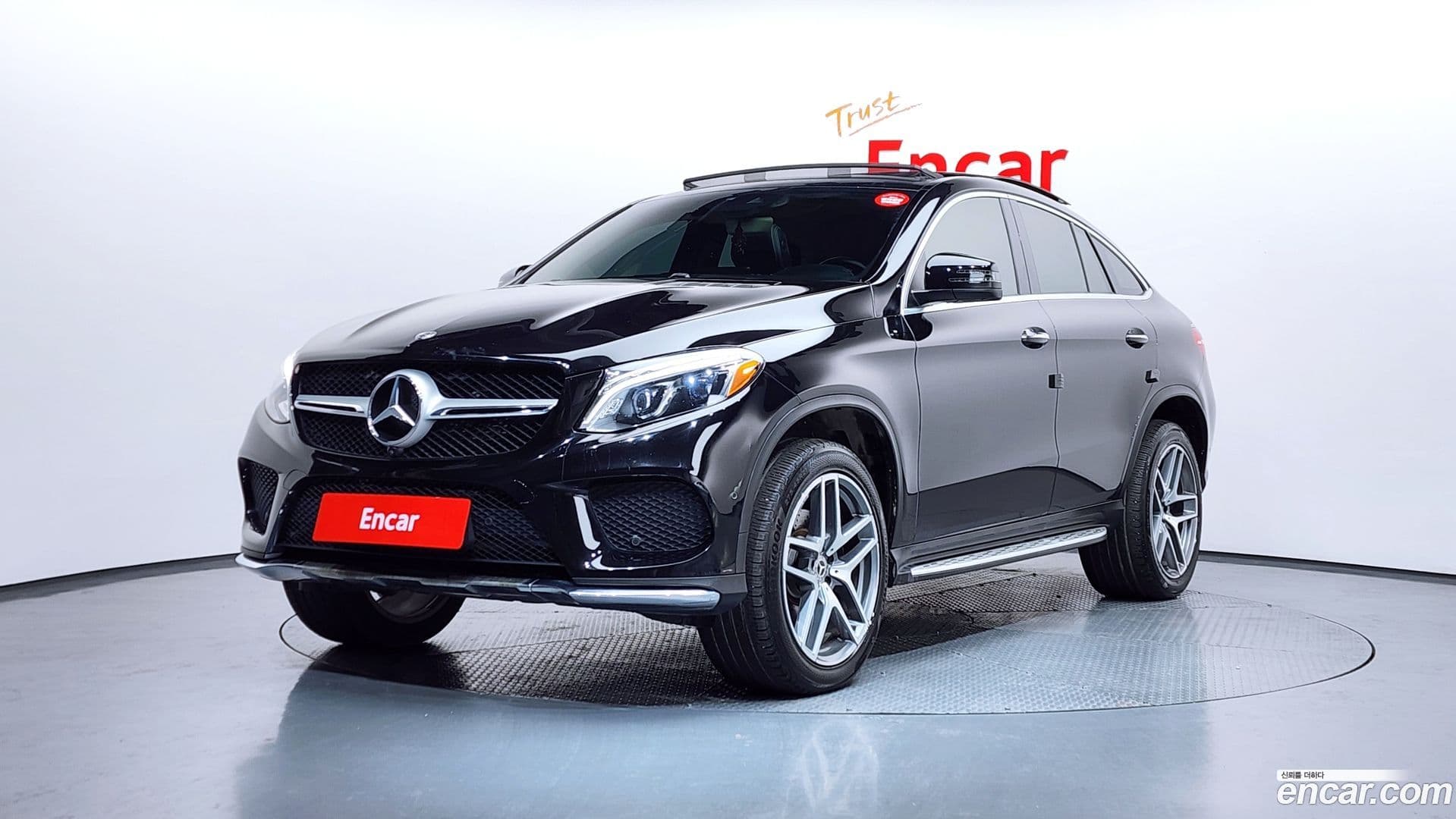 Main__Slider__Photo:GLE-Class Mercedes-Benz 2018.9-0