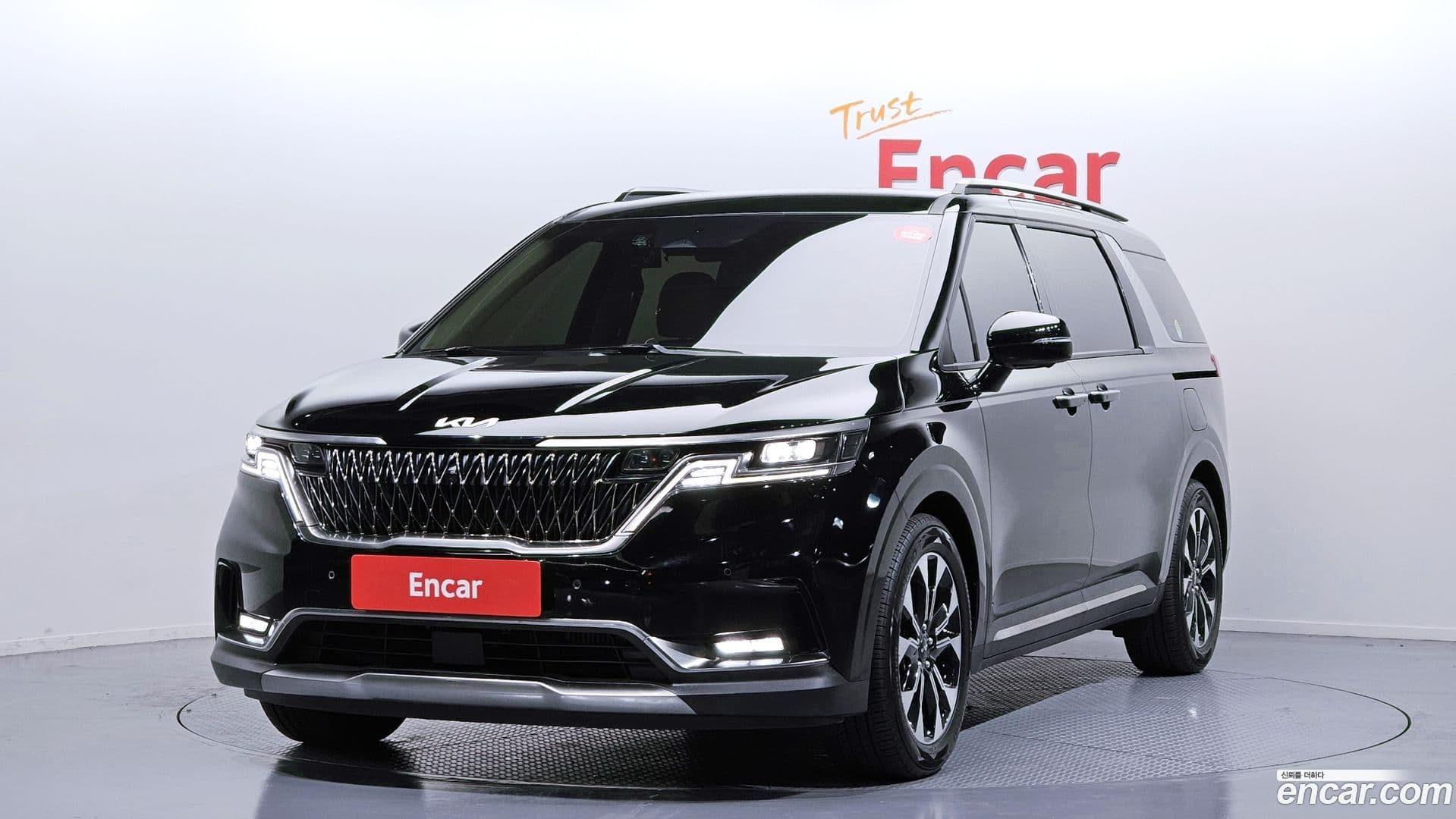 Main__Slider__Photo:Canival Kia 2022.2-0