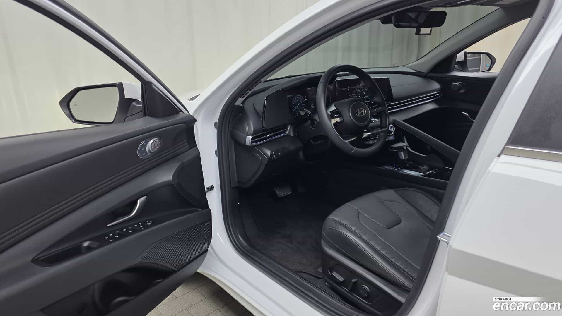 AVANTE Hyundai 2025.6-INNER-010