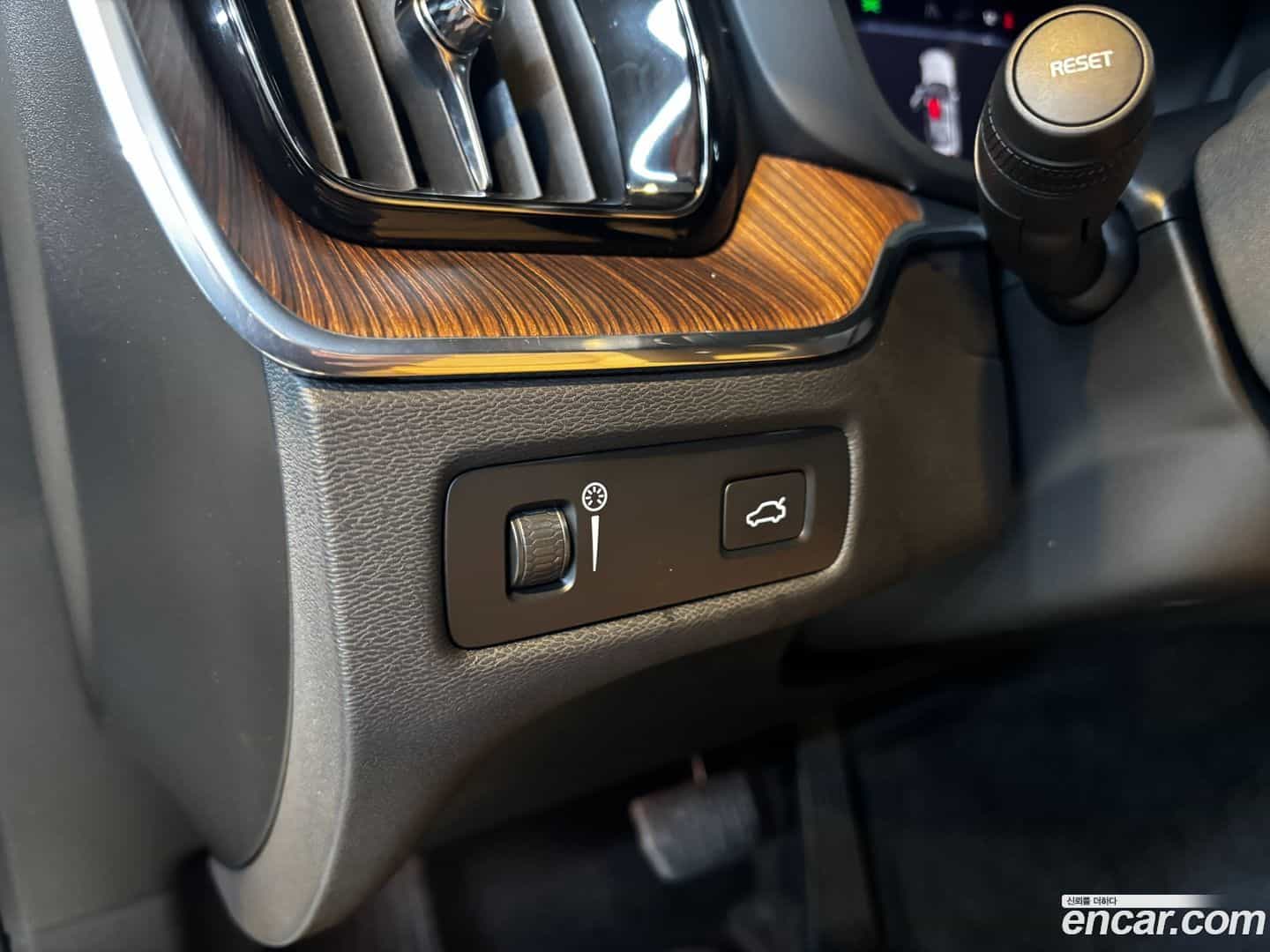 XC60 Volvo 2022.3-OPTION-018