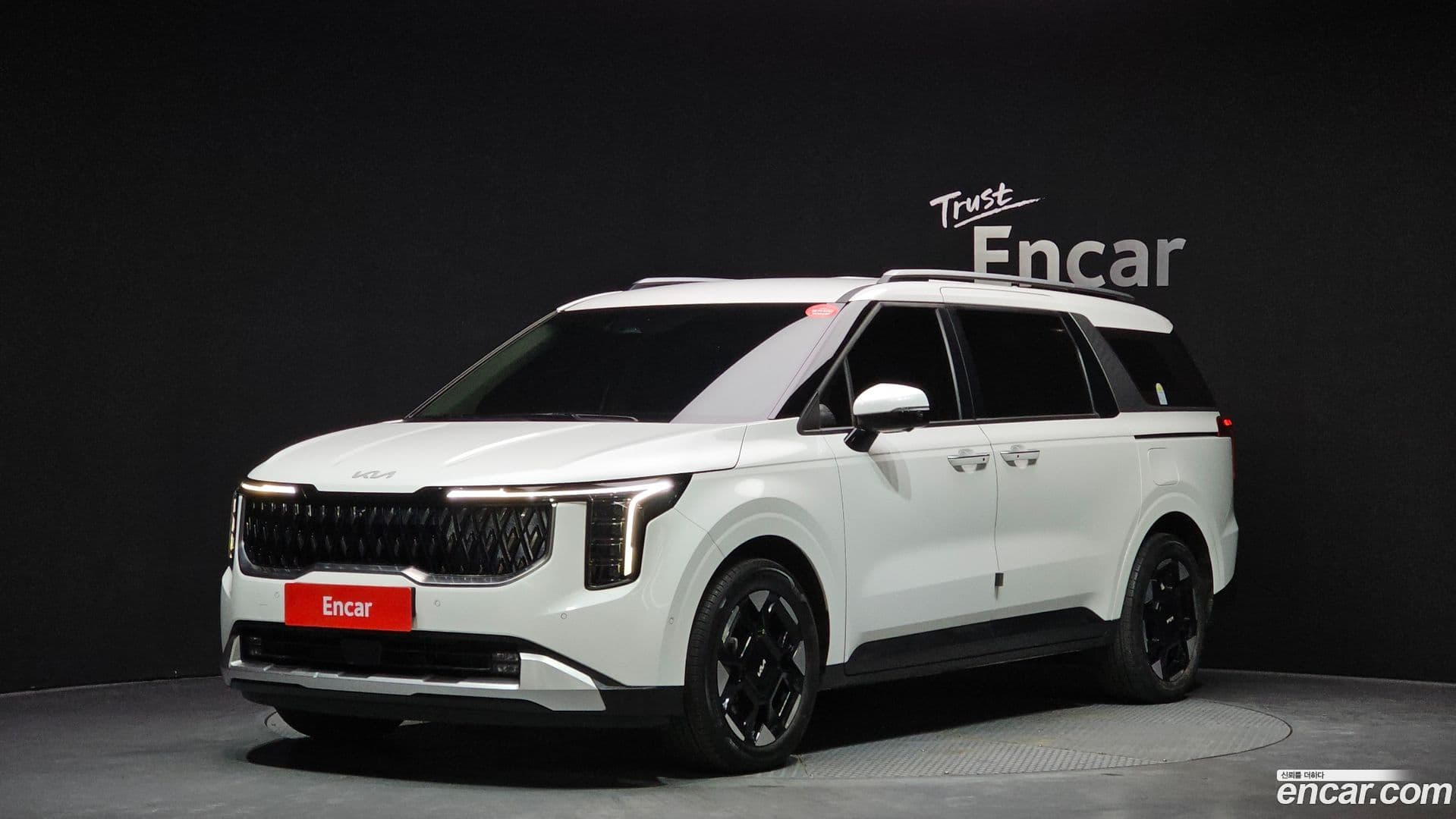 Main__Slider__Photo:Canival Kia 2024.2-0