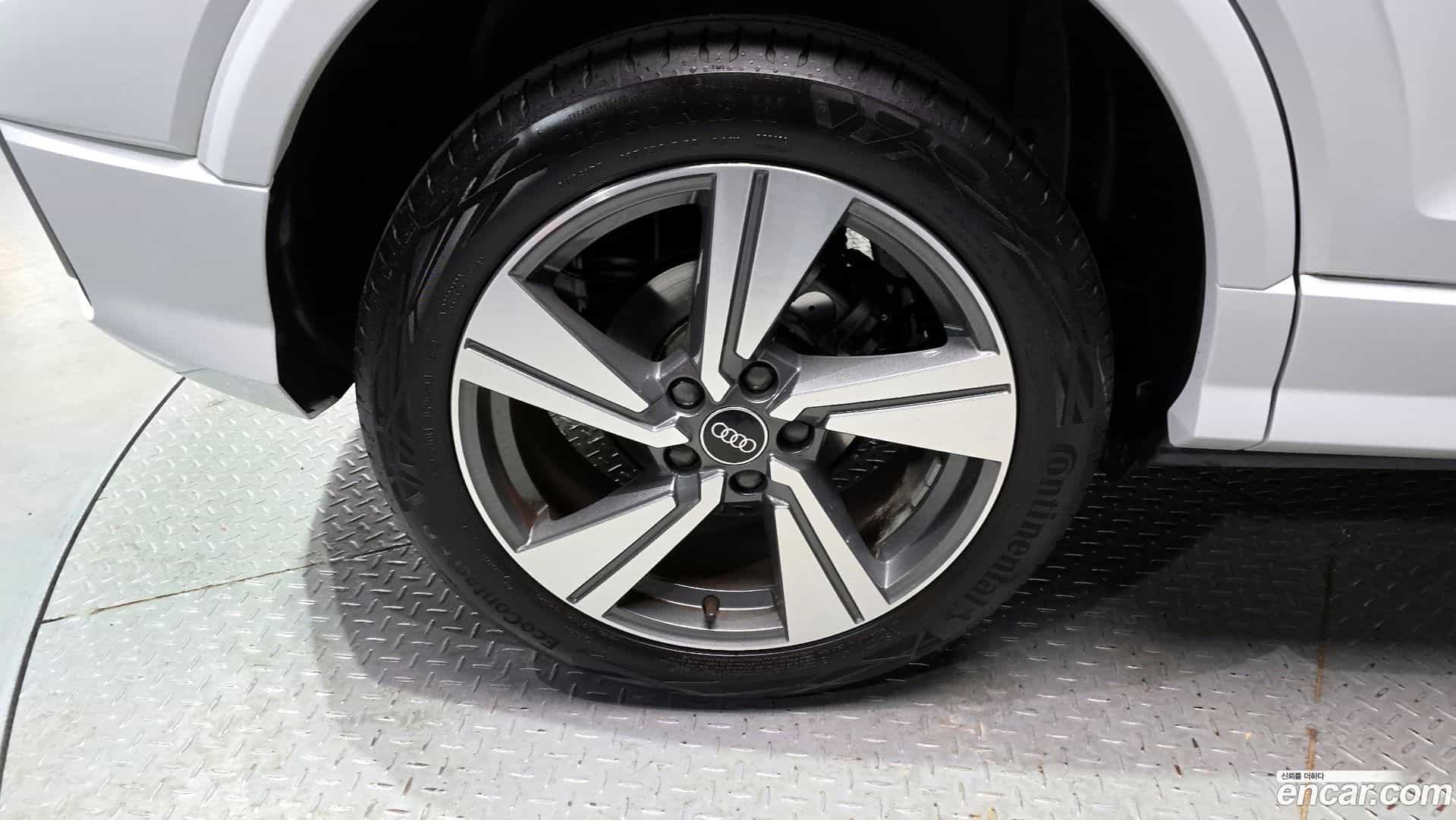 Q2 Audi 2023.10-OUTER-005