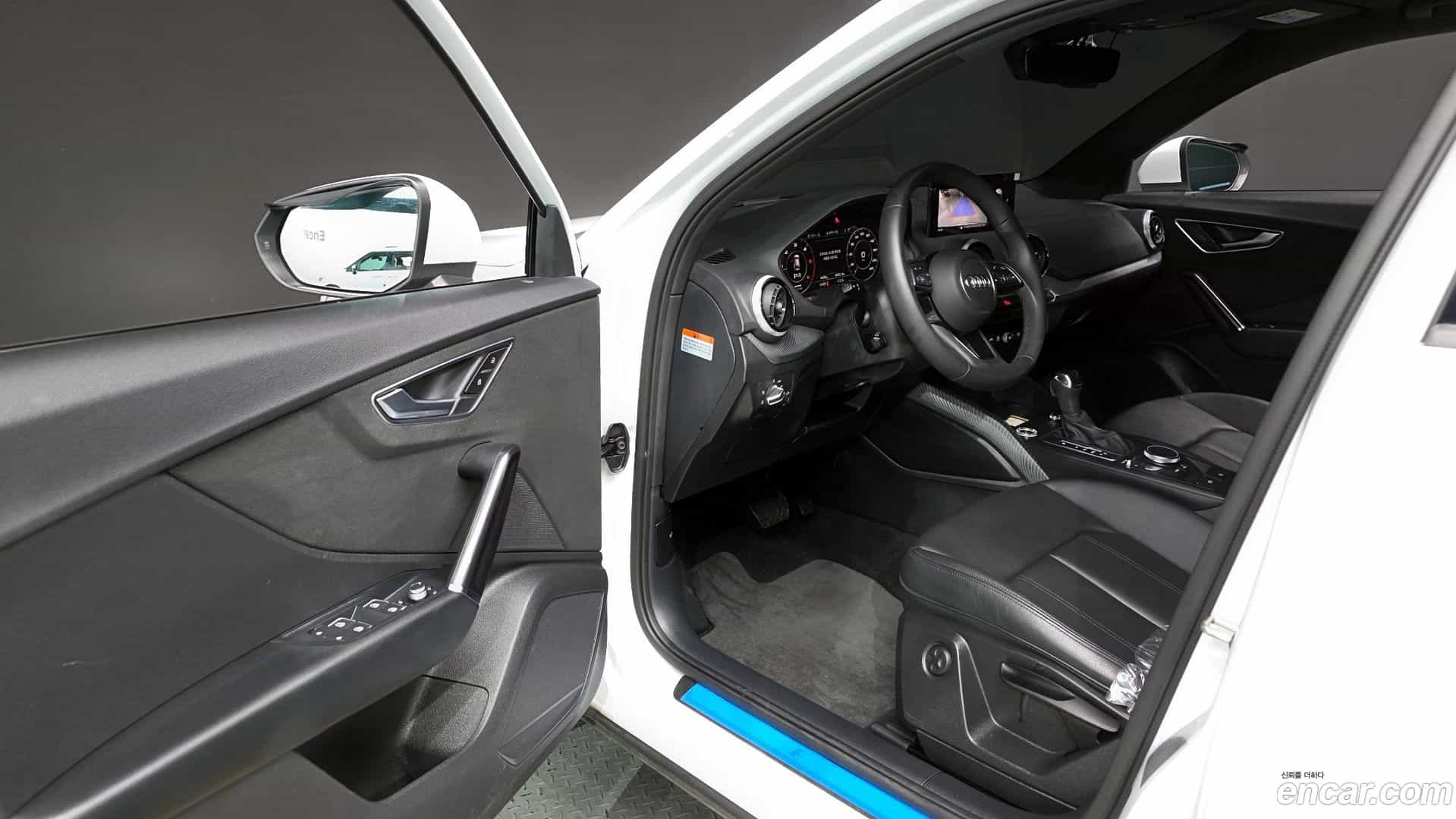 Q2 Audi 2023.10-INNER-010