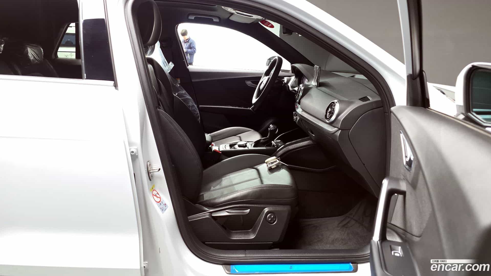 Q2 Audi 2023.10-OPTION-015