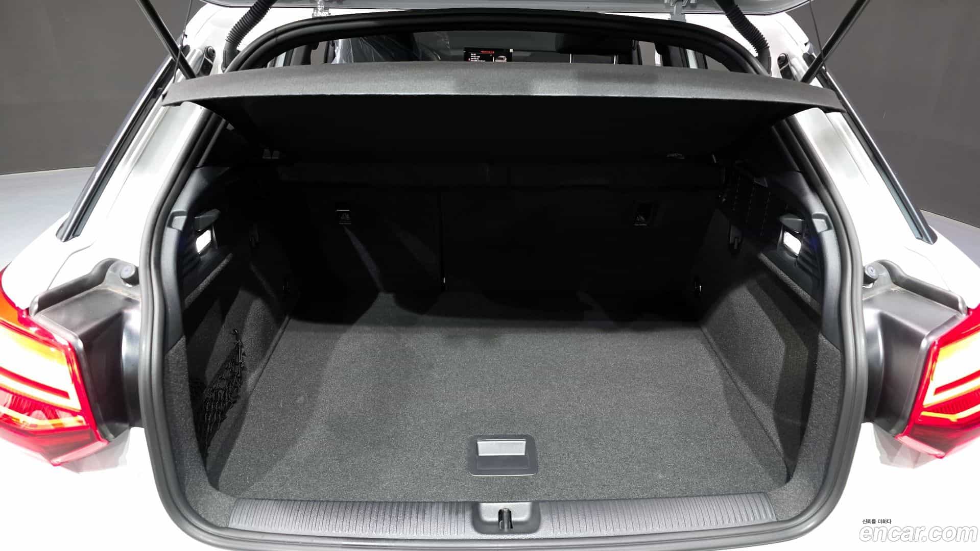 Q2 Audi 2023.10-OPTION-024