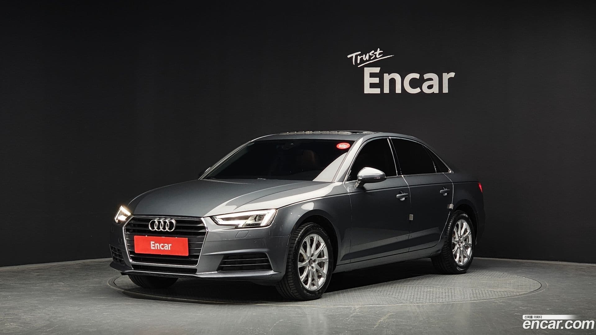 Main__Slider__Photo:A4 Audi 2018.10-0
