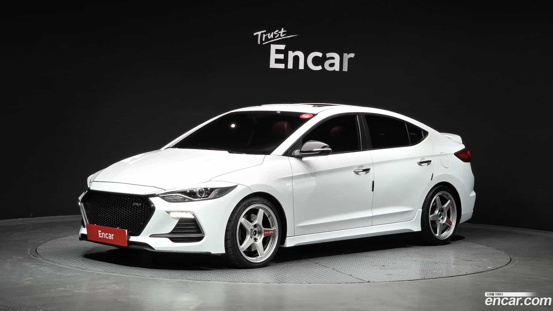 AVANTE Hyundai 2016.7-OUTER-001