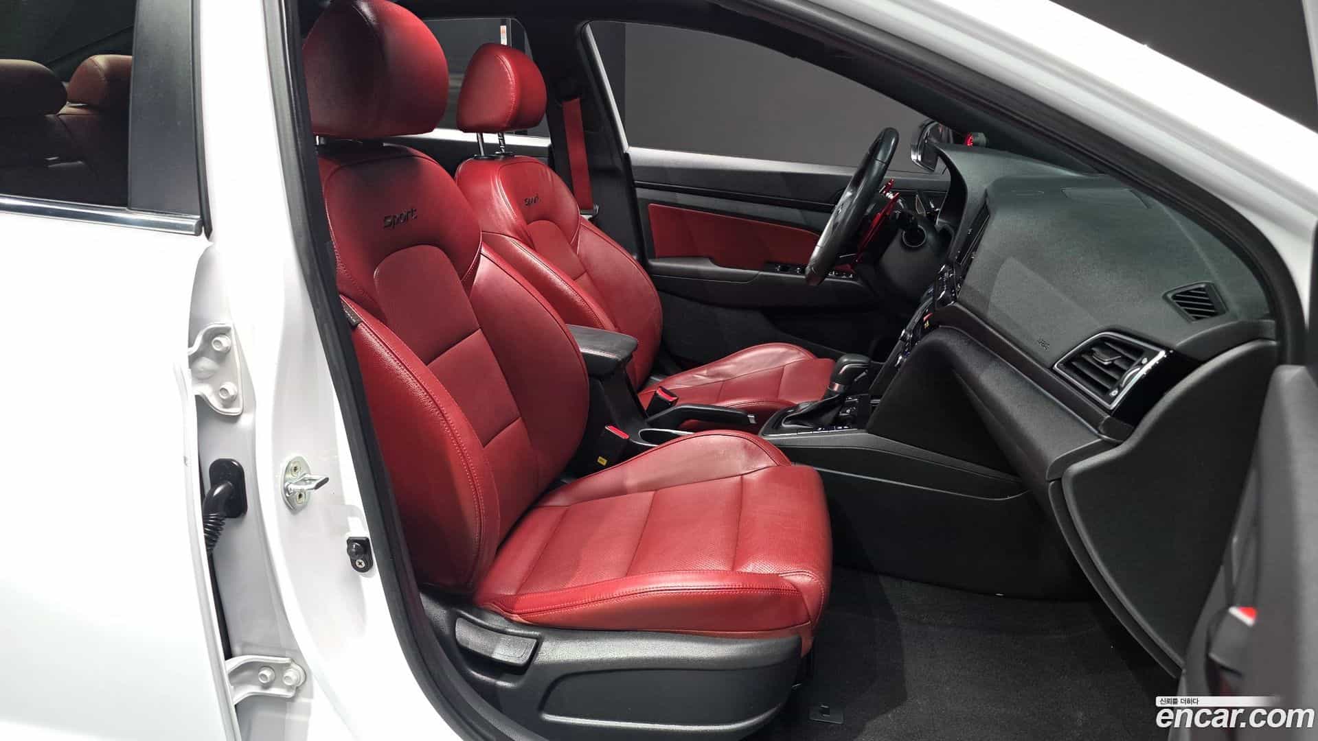 AVANTE Hyundai 2016.7-INNER-010