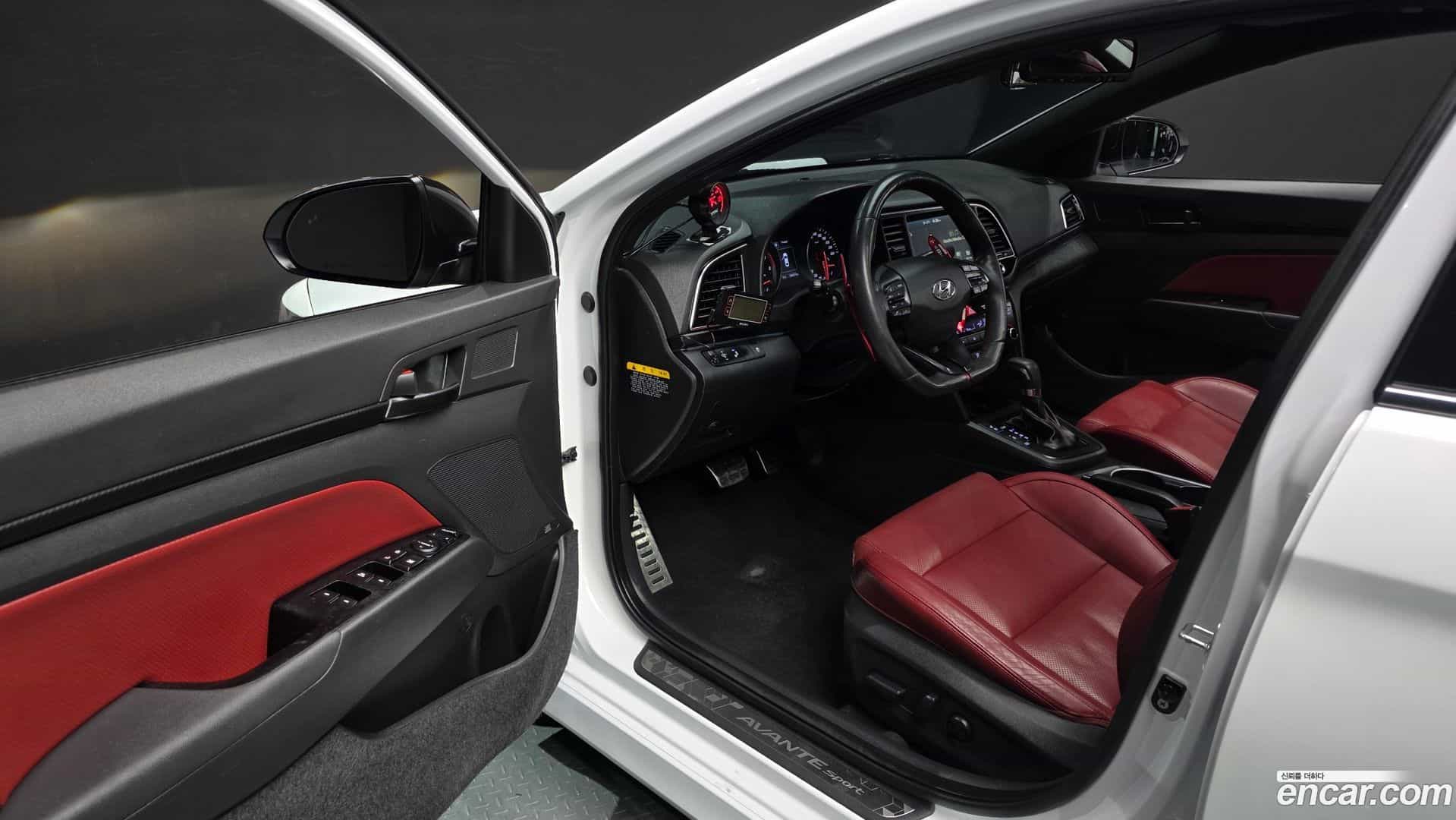 AVANTE Hyundai 2016.7-OPTION-015