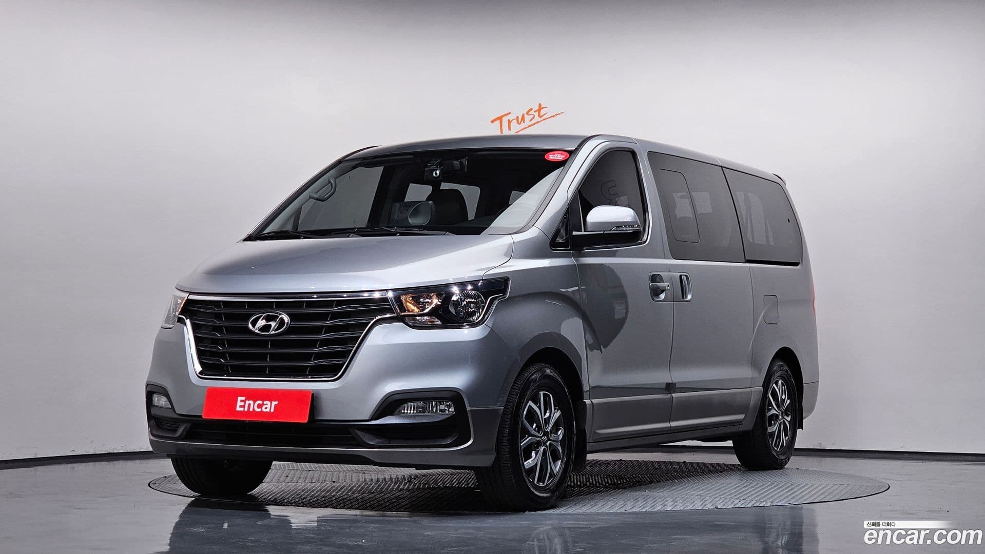 Main__Slider__Photo:Starex Hyundai 2018.0-0
