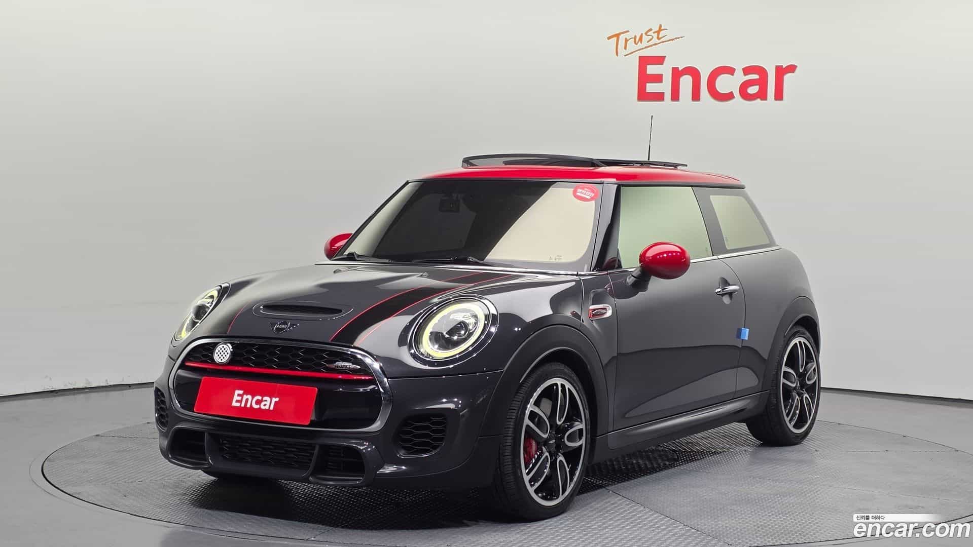 Cooper Mini 2019.2-OUTER-001