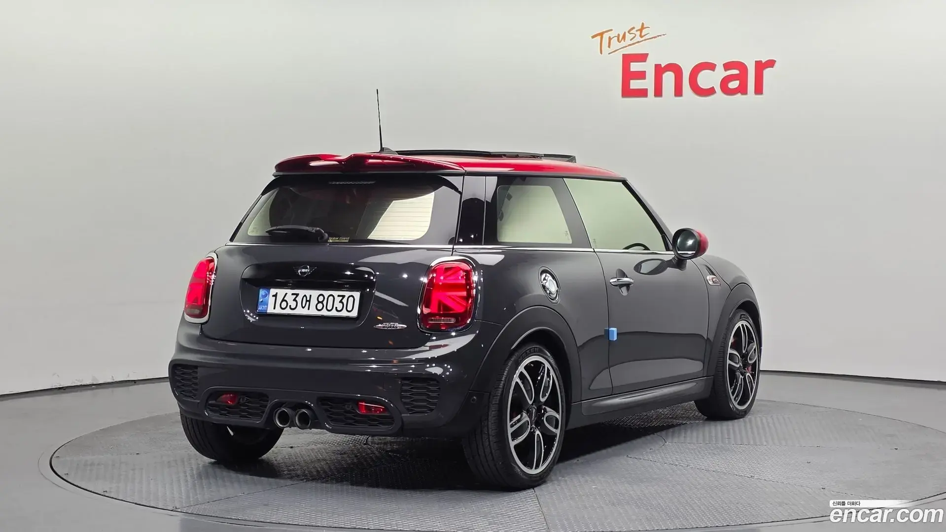Main__Slider__Photo:Cooper Mini 2019.2-1