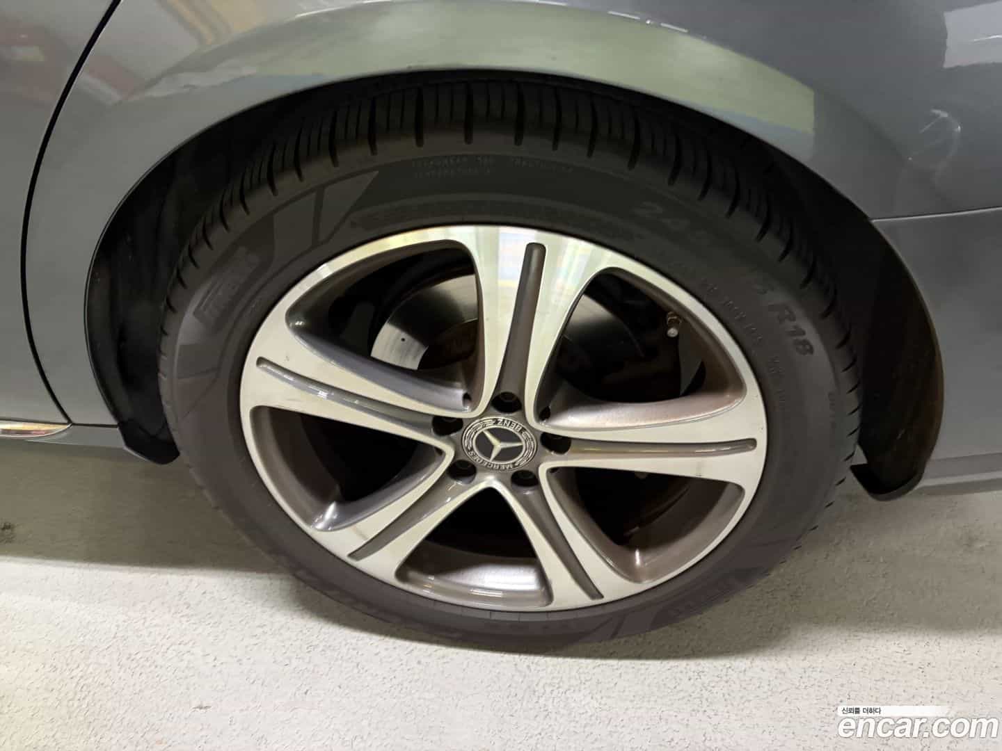 E-Class Mercedes-Benz 2019.3-OUTER-005