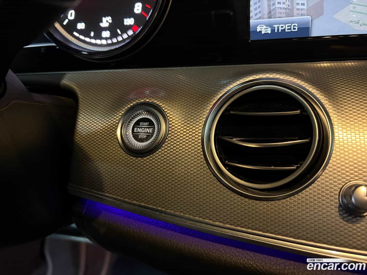E-Class Mercedes-Benz 2019.3-OPTION-022