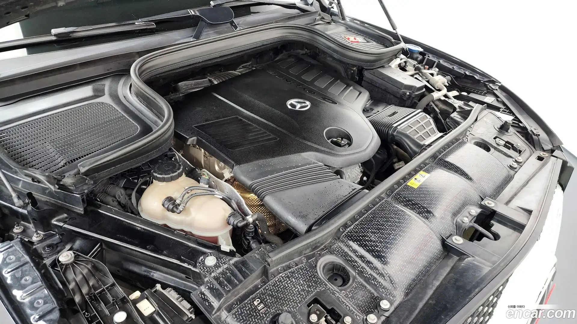 GLE-Class Mercedes-Benz 2020.8-OUTER-006