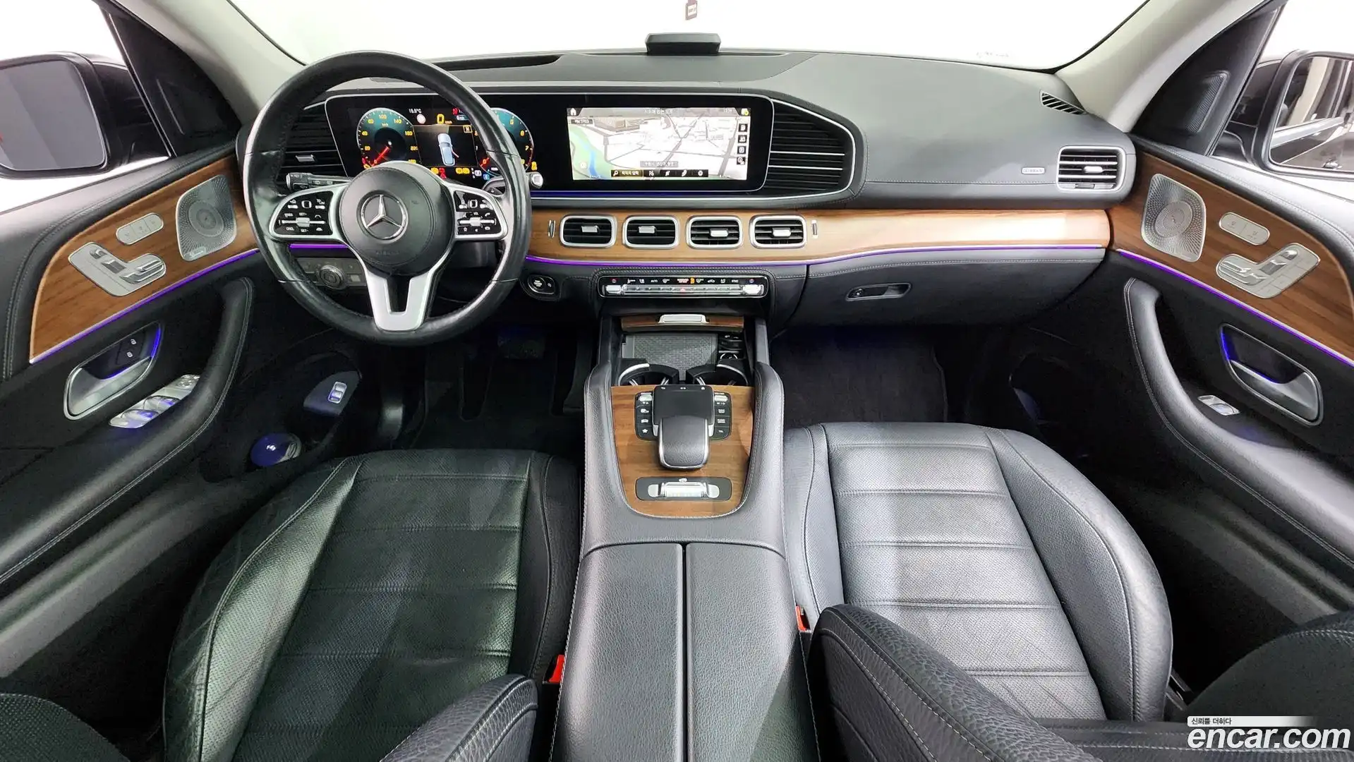 GLE-Class Mercedes-Benz 2020.8-INNER-007