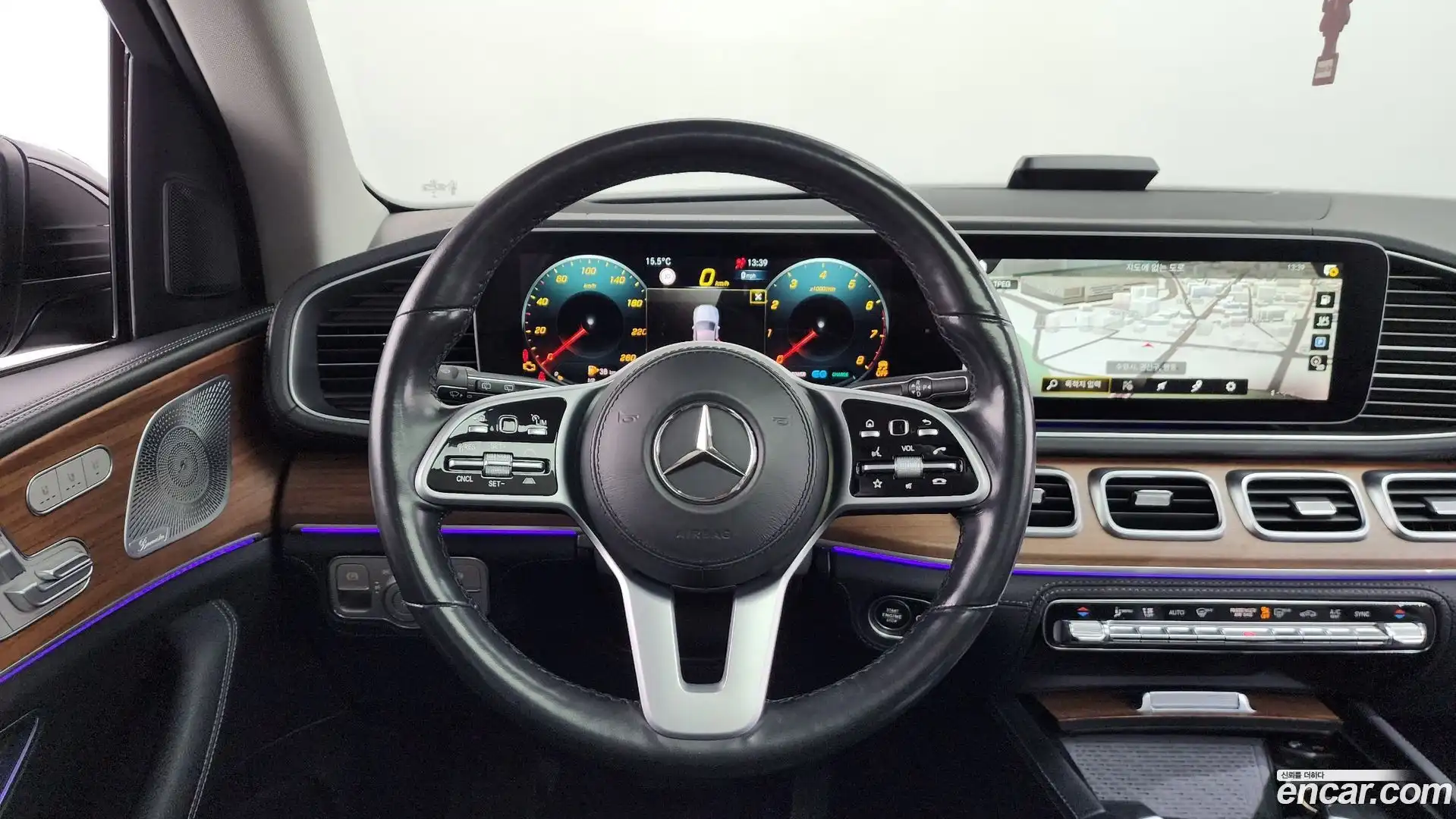 GLE-Class Mercedes-Benz 2020.8-OPTION-017
