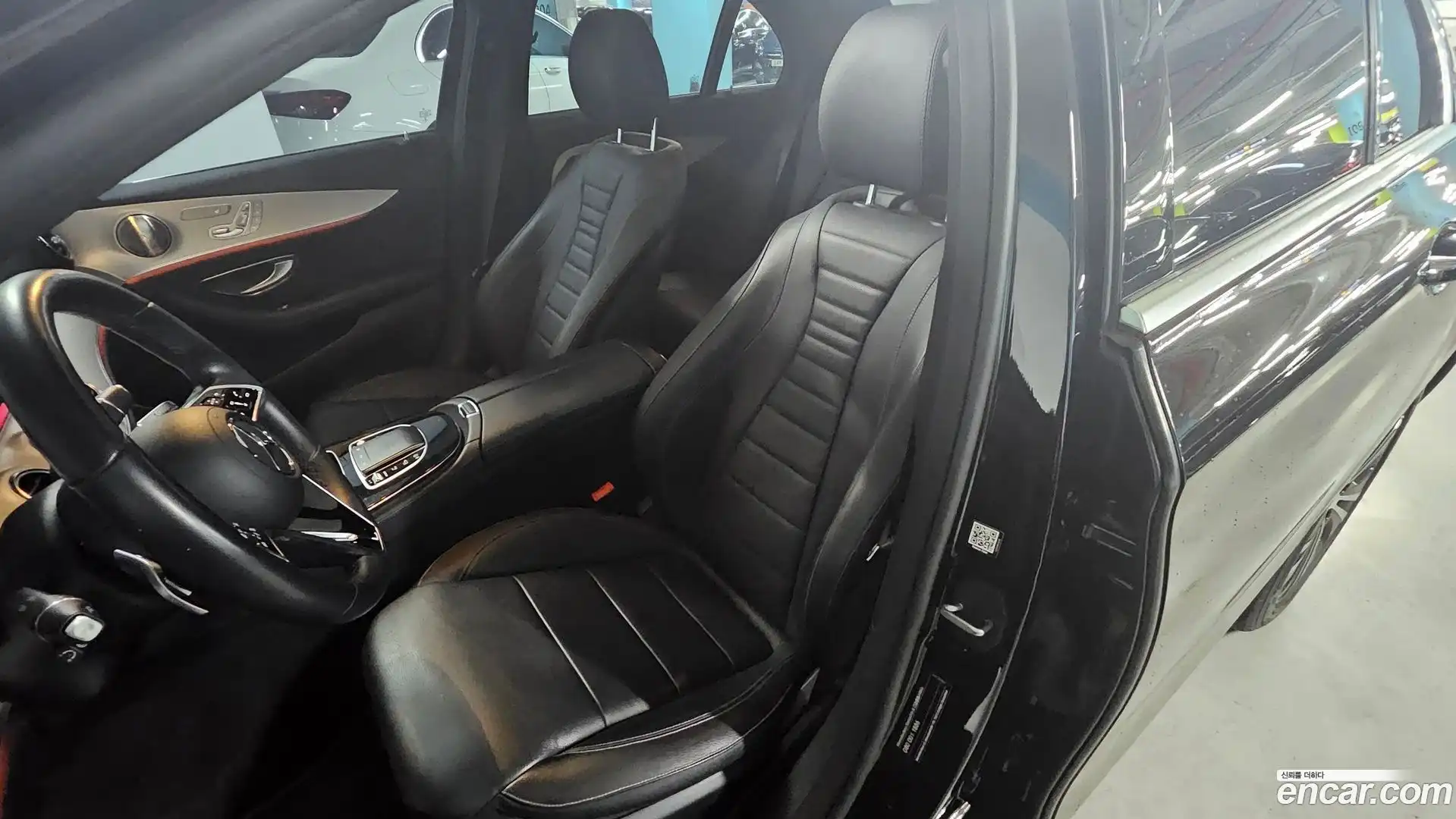 E-Class Mercedes-Benz 2020.11-OPTION-019