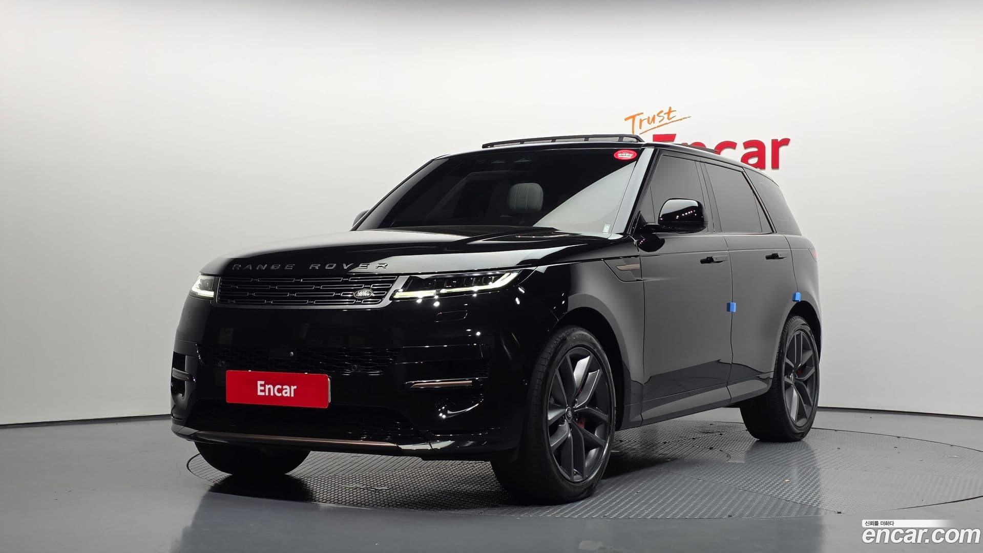 Main__Slider__Photo:Range Rover Sport Land Rover 2023.1-0