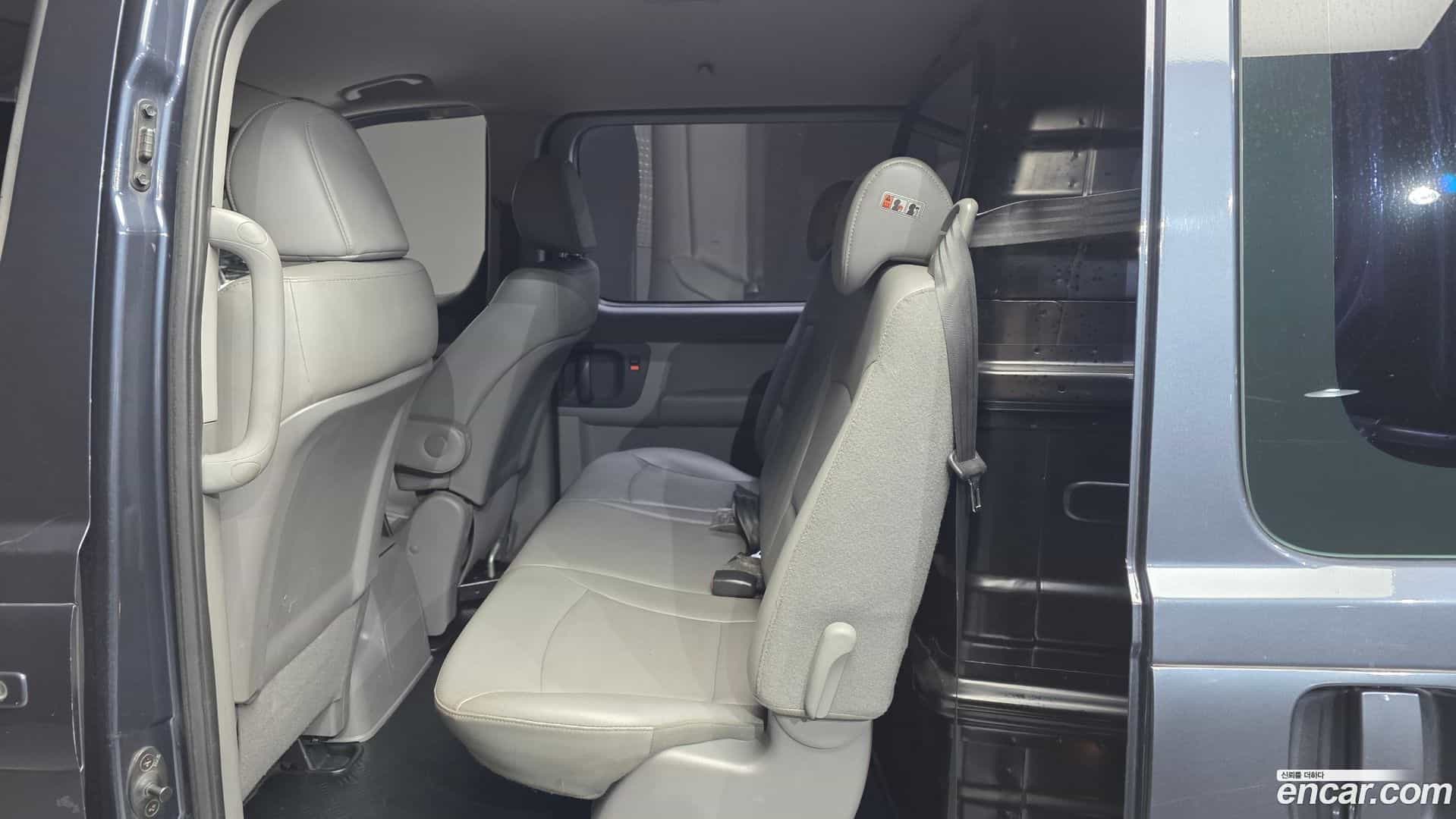 Starex Hyundai 2018.1-OPTION-015