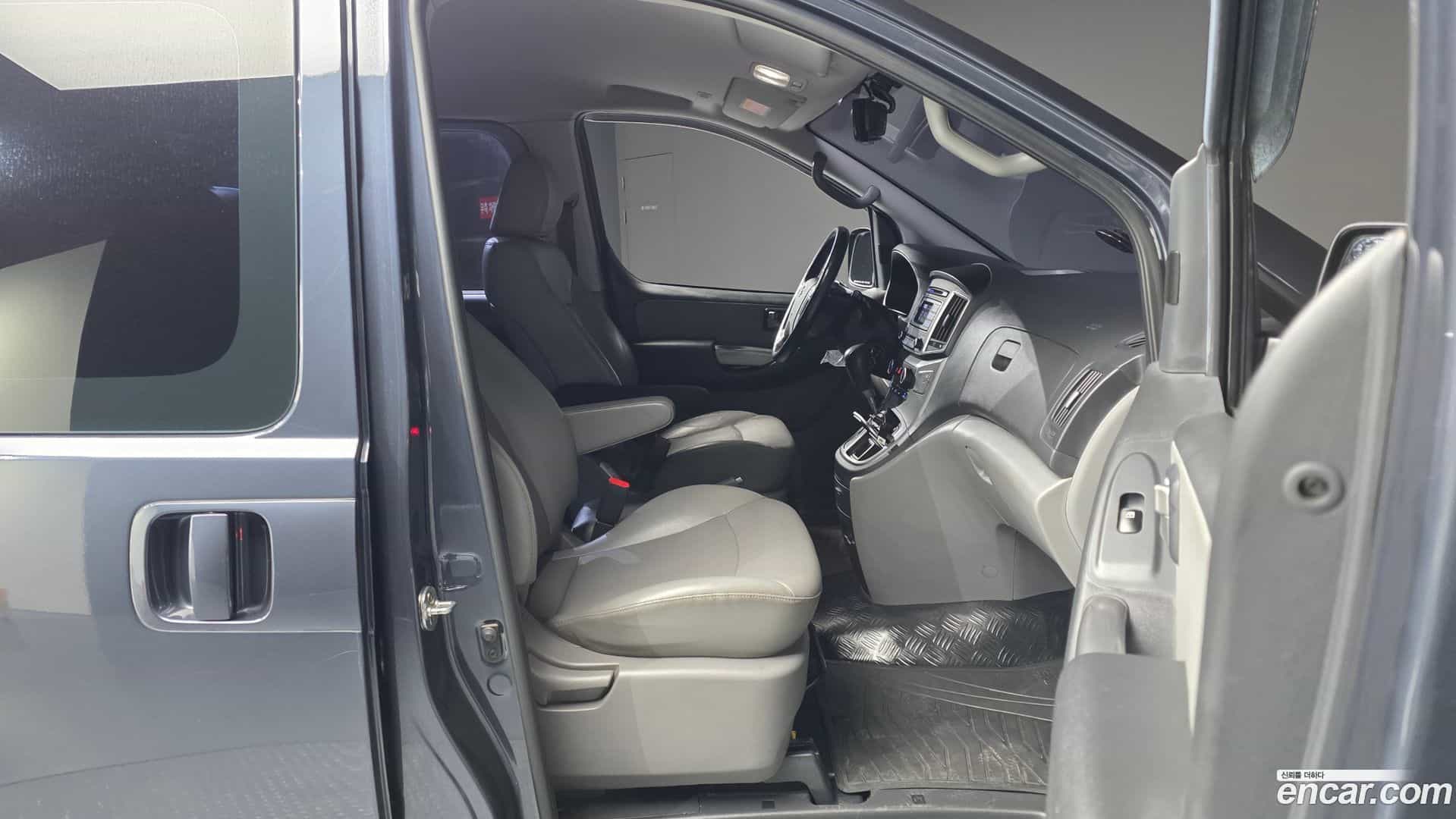 Starex Hyundai 2018.1-OPTION-016
