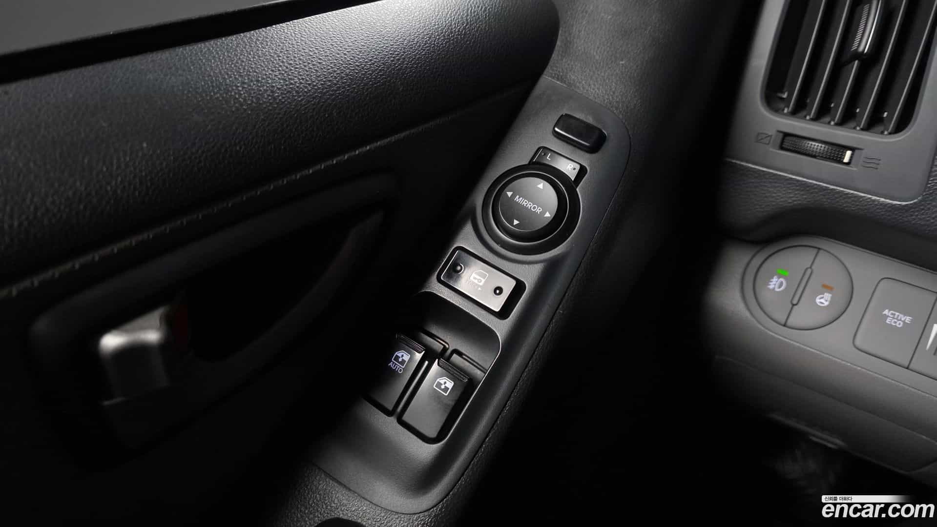 Starex Hyundai 2018.1-OPTION-017