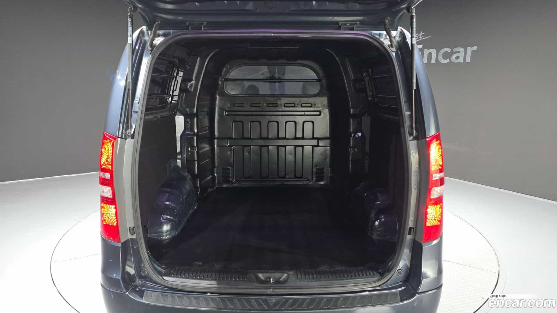 Starex Hyundai 2018.1-OPTION-024