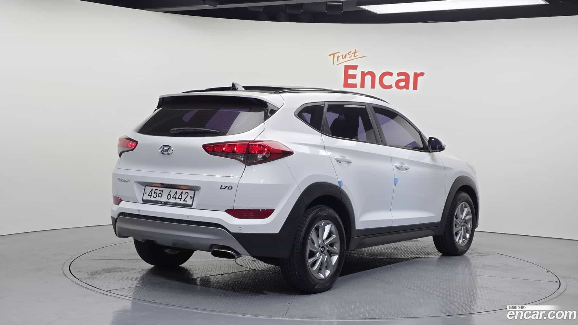 Tucson Hyundai 2017.8-OUTER-002