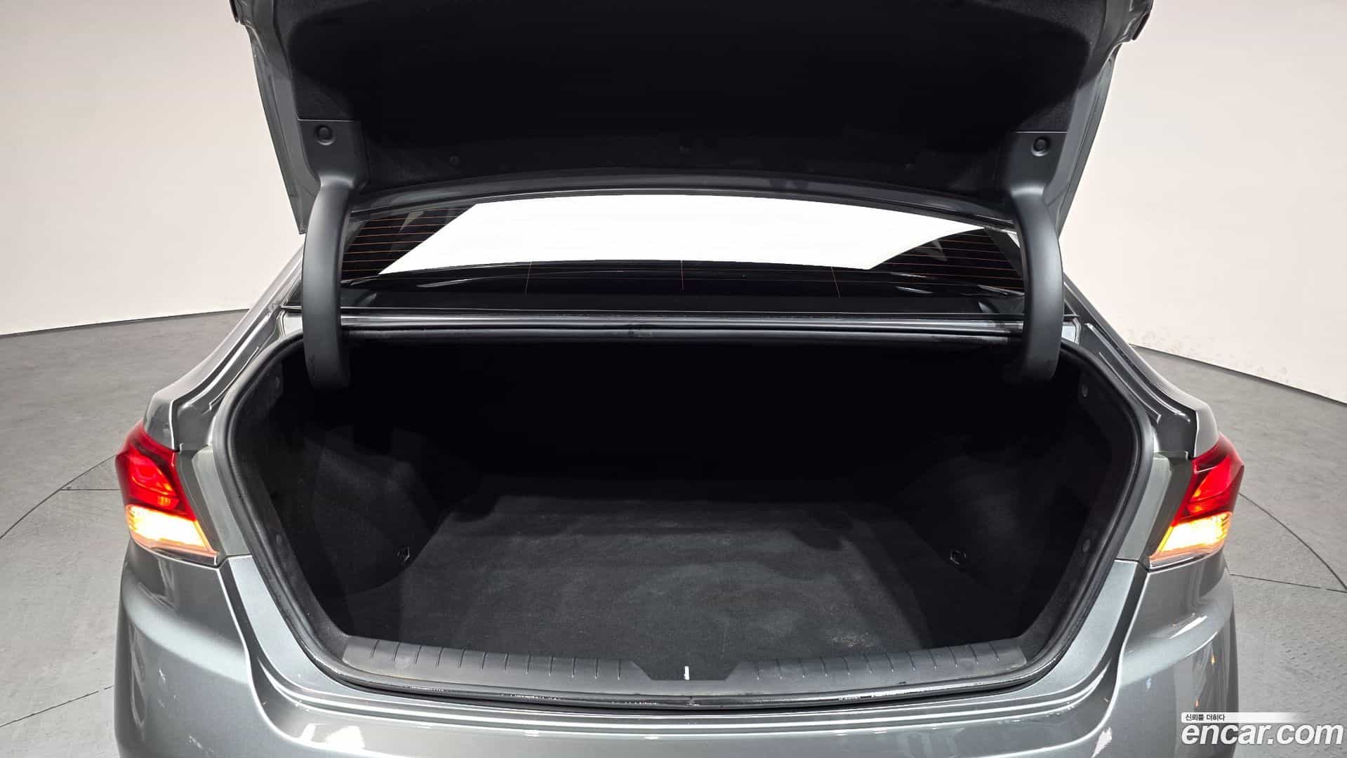 Sonata Hyundai 2017.6-OPTION-024